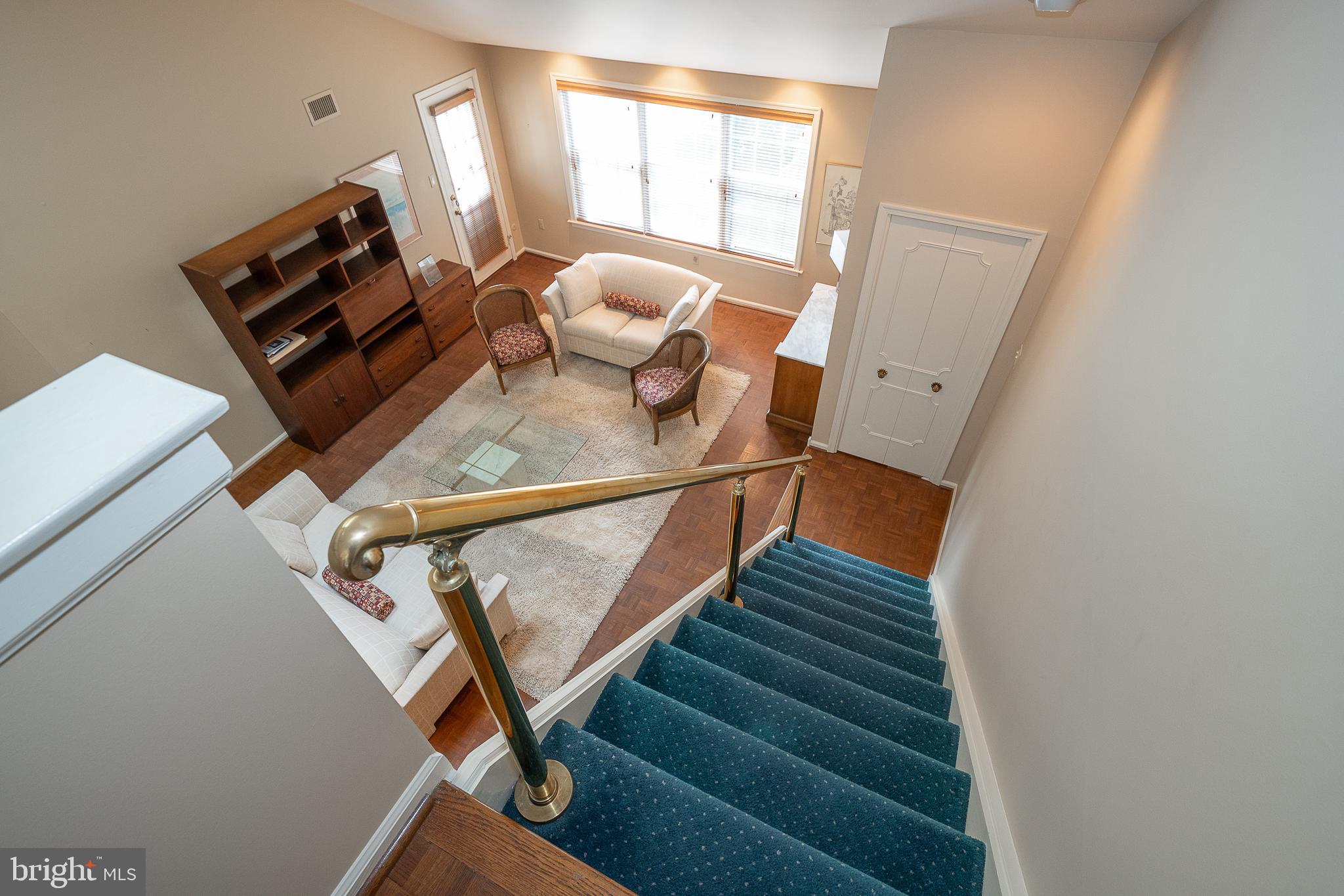 VALLEY GLEN - Residential
