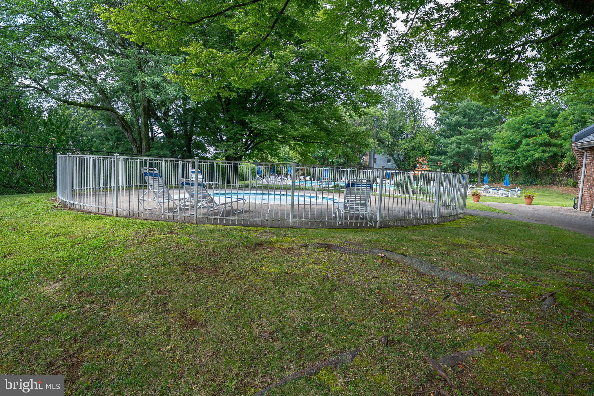VALLEY GLEN - Residential