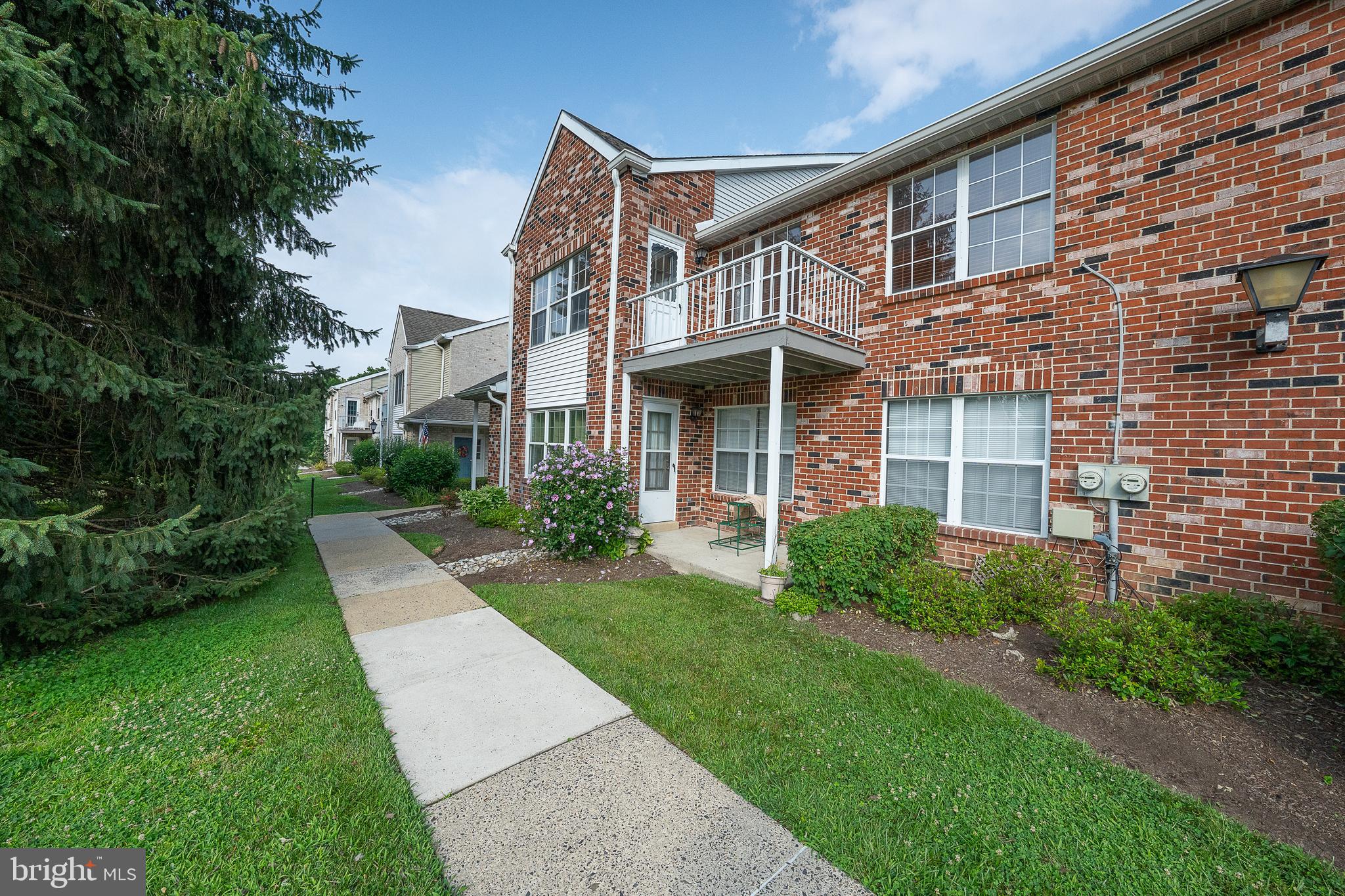 VALLEY GLEN - Residential