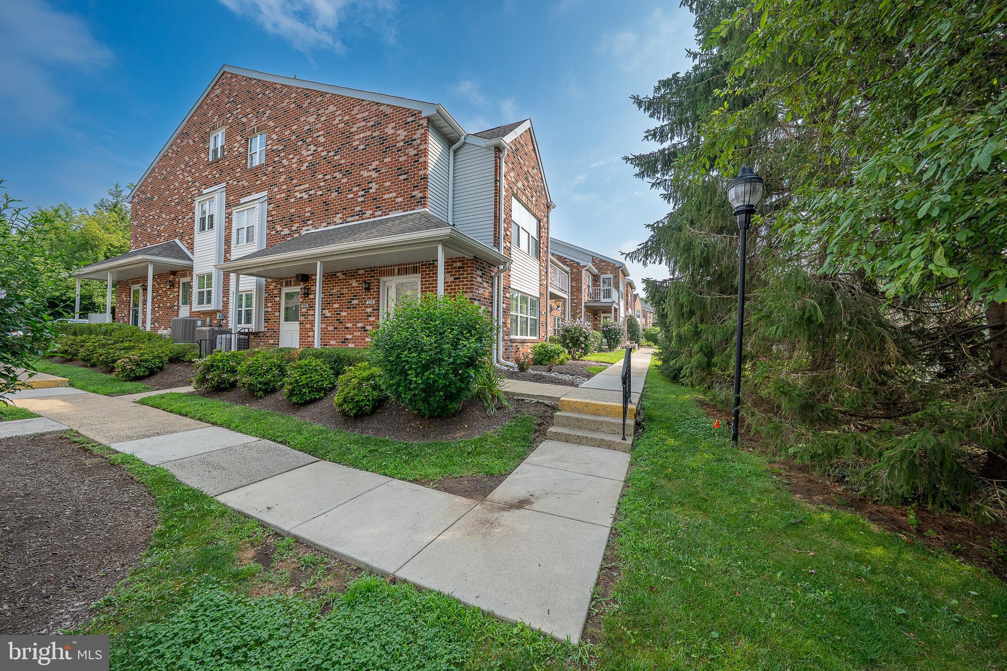VALLEY GLEN - Residential