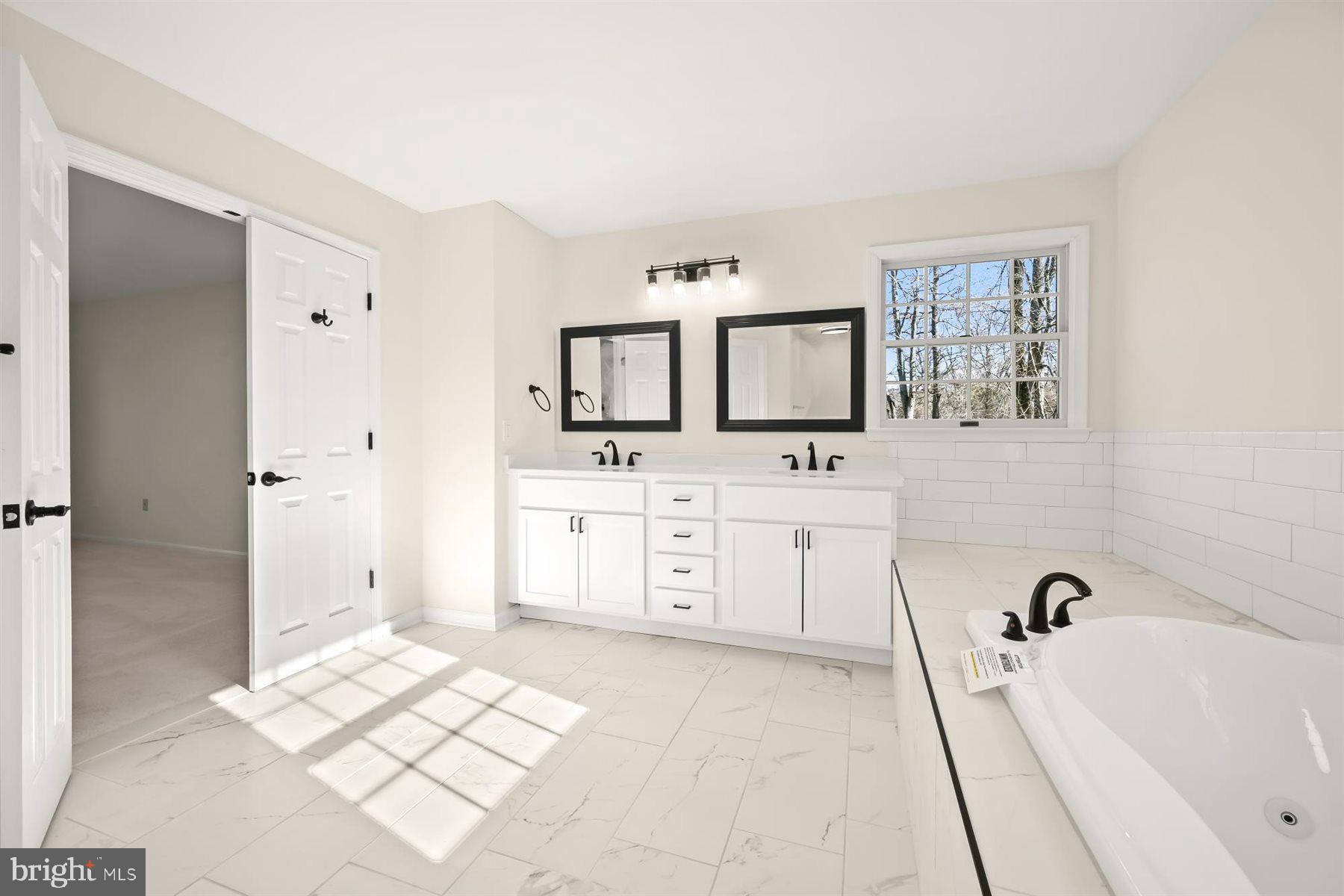 NAZARIO WOODS - Residential