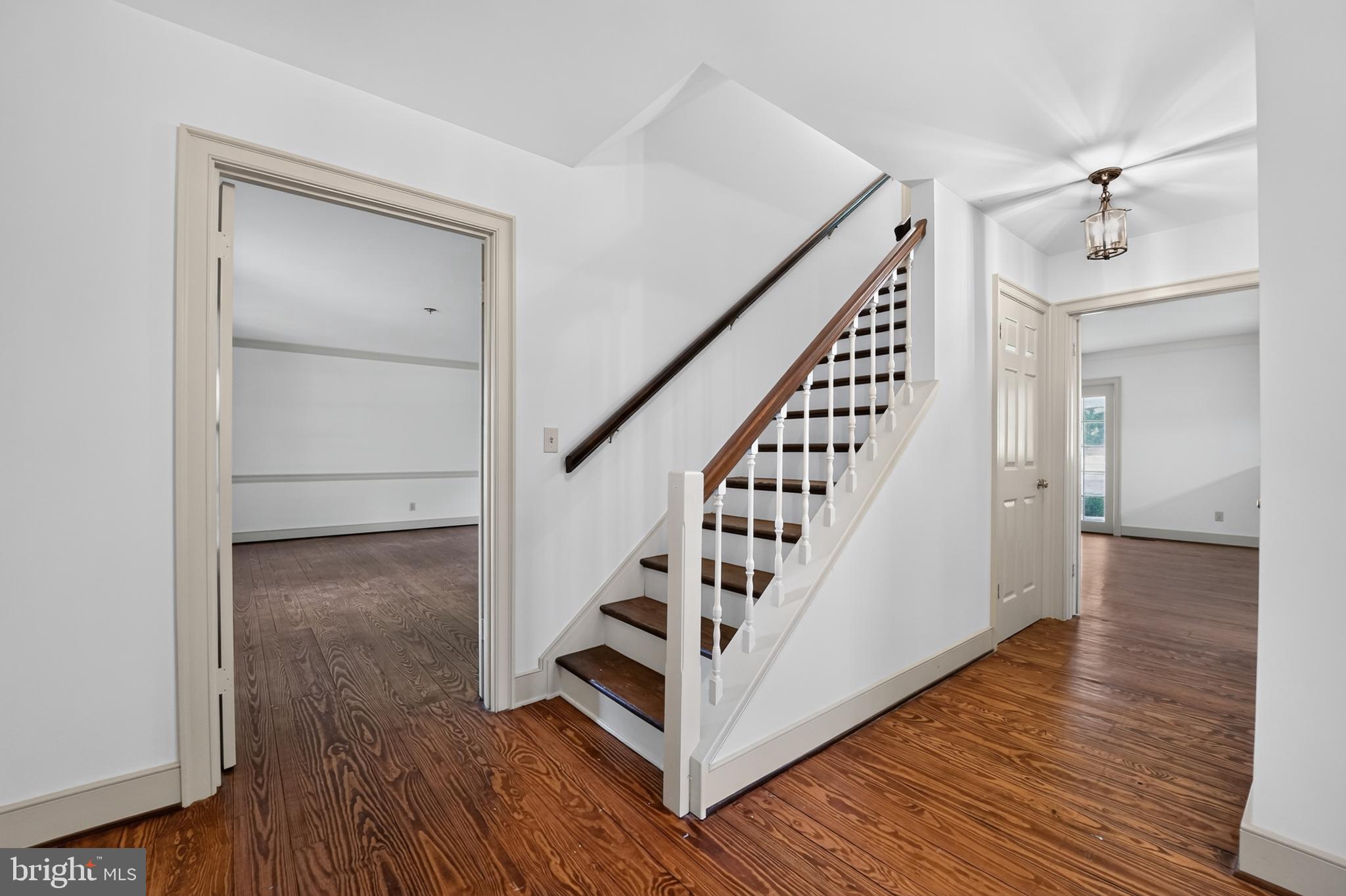 GOVERNOR GRASON MANOR - Residential