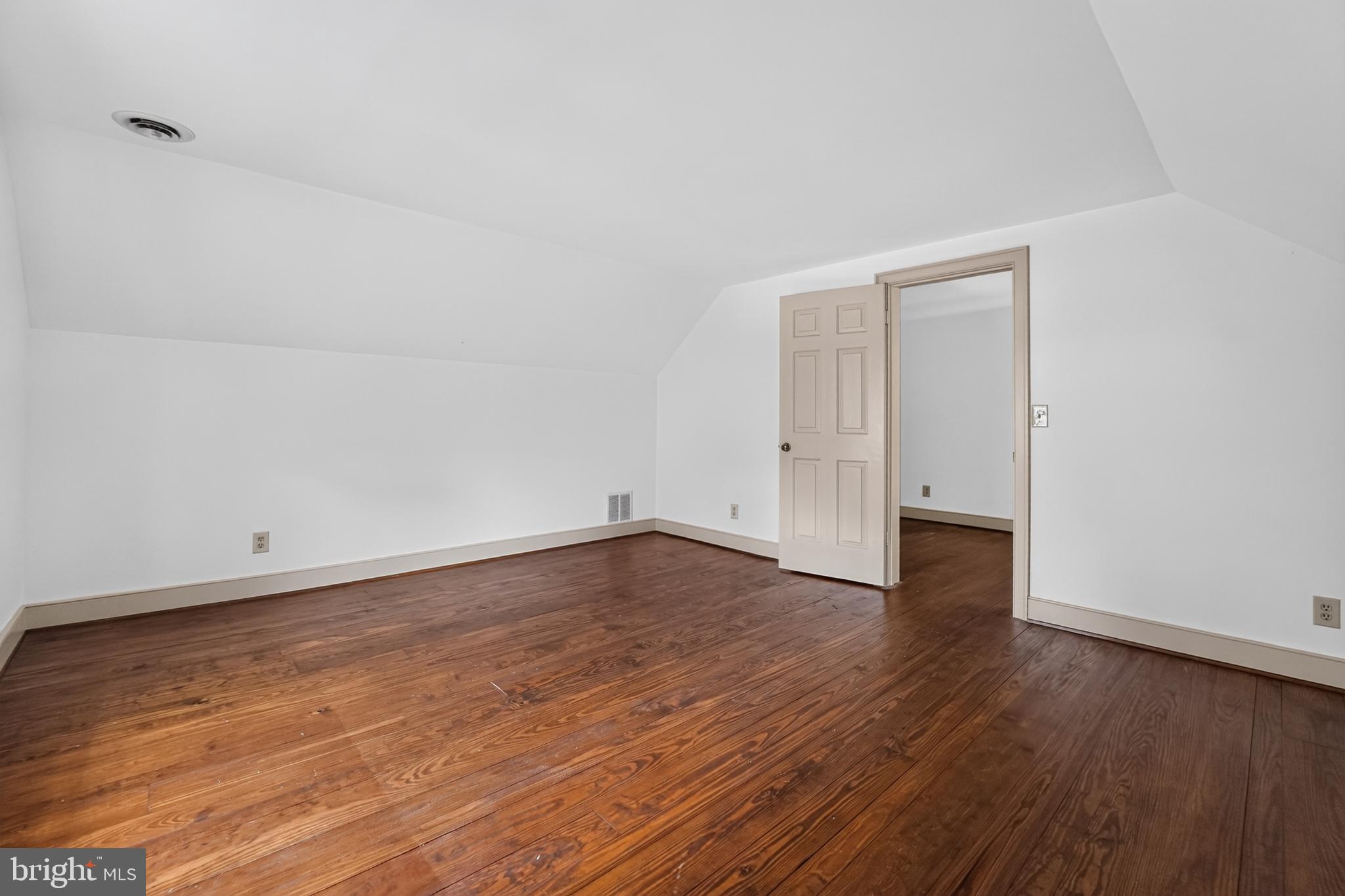GOVERNOR GRASON MANOR - Residential