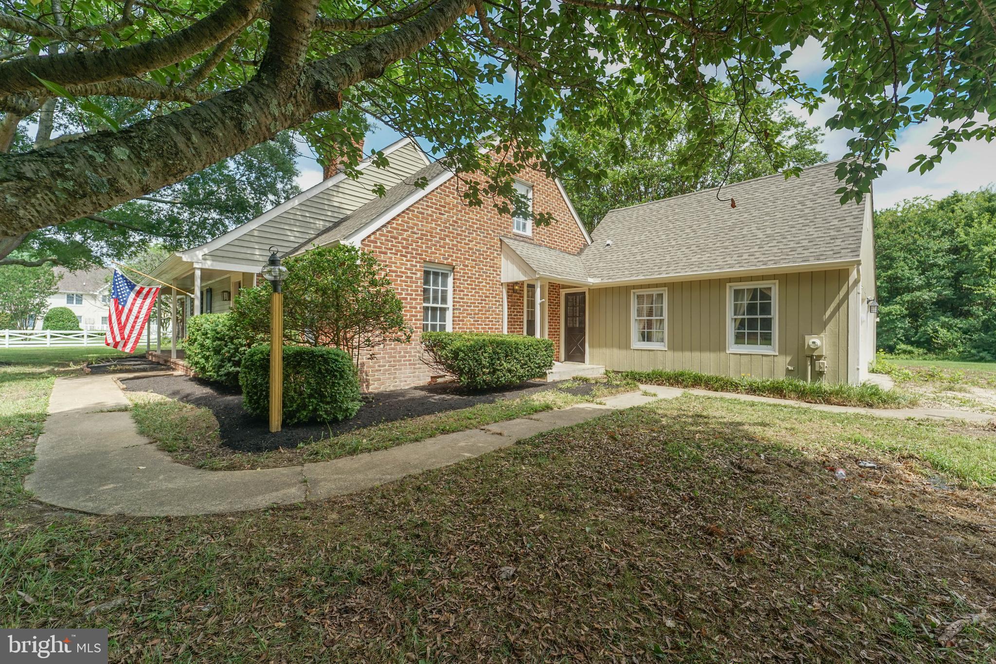 GOVERNOR GRASON MANOR - Residential