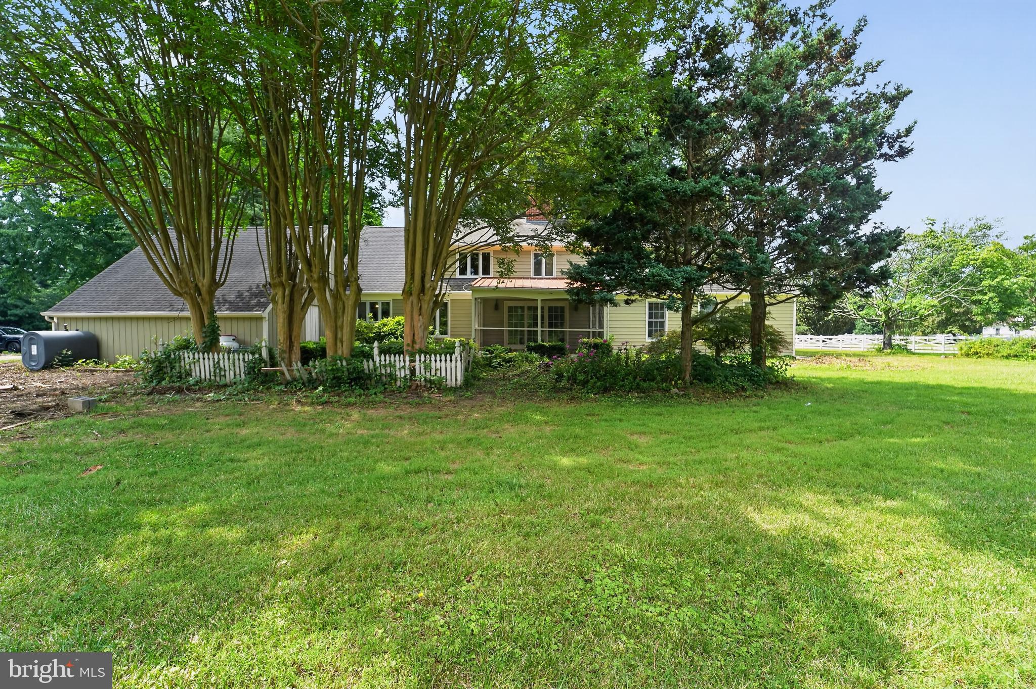 GOVERNOR GRASON MANOR - Residential