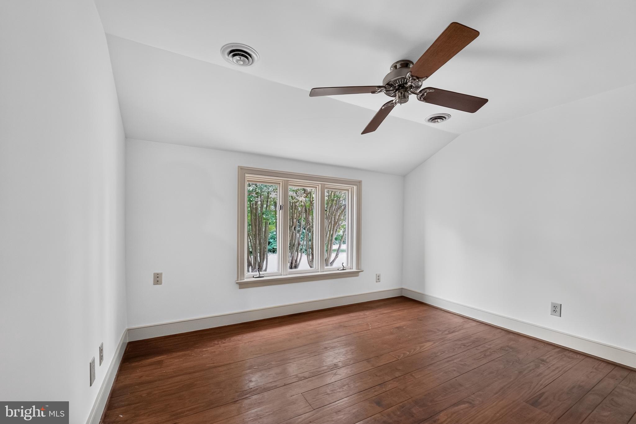 GOVERNOR GRASON MANOR - Residential