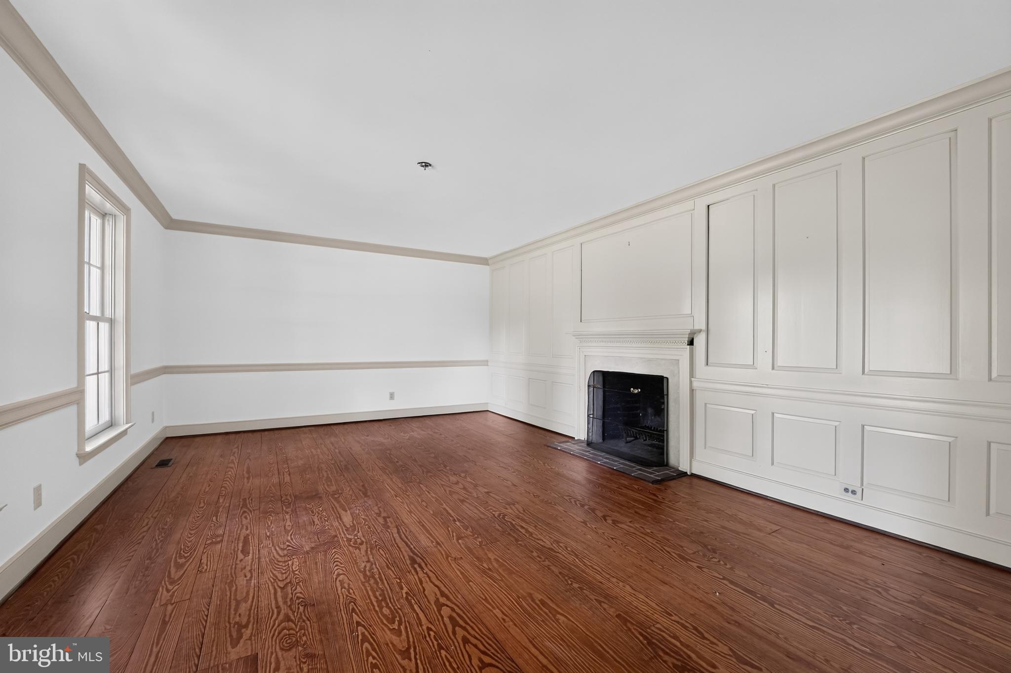 GOVERNOR GRASON MANOR - Residential