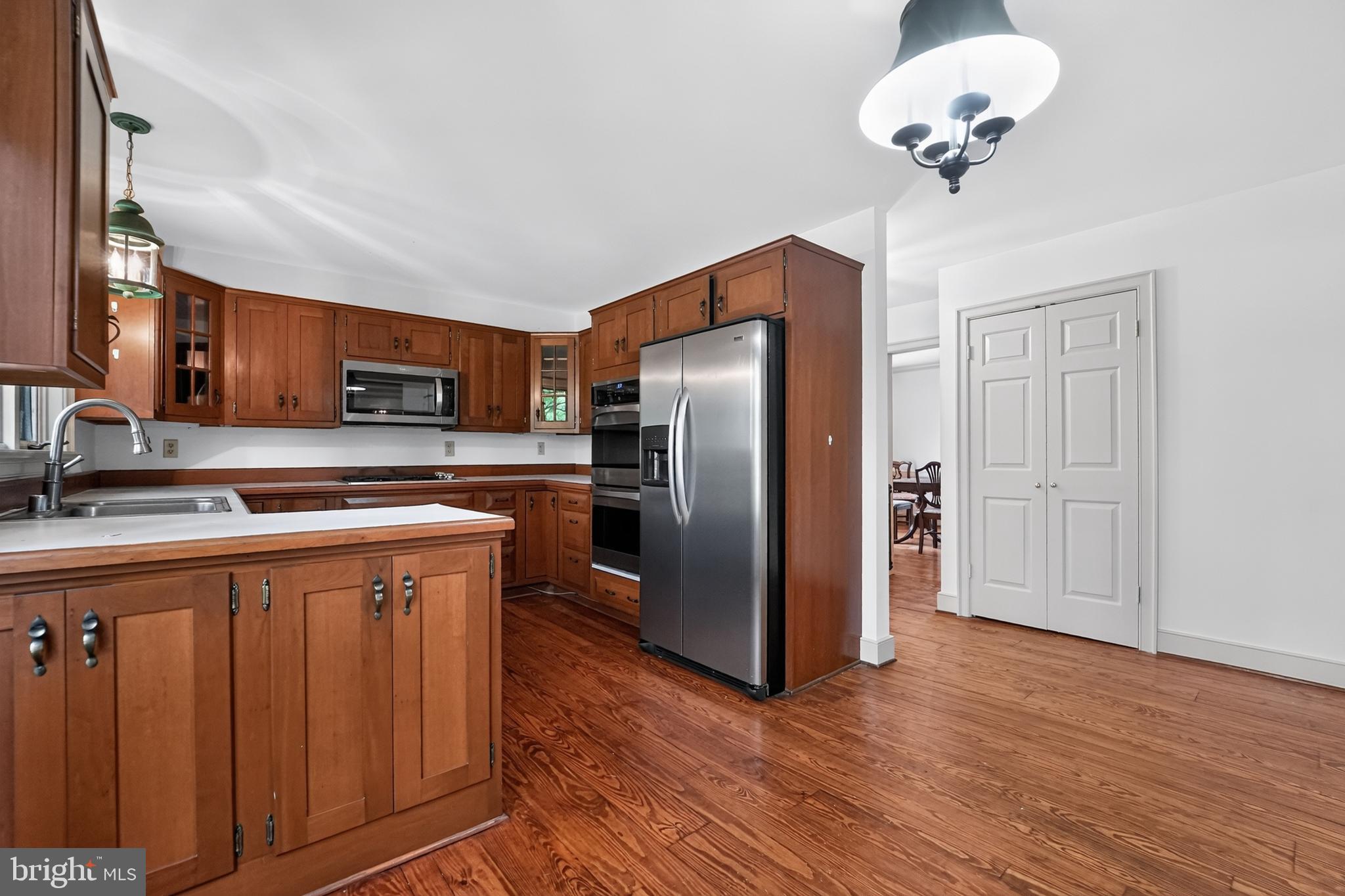 GOVERNOR GRASON MANOR - Residential