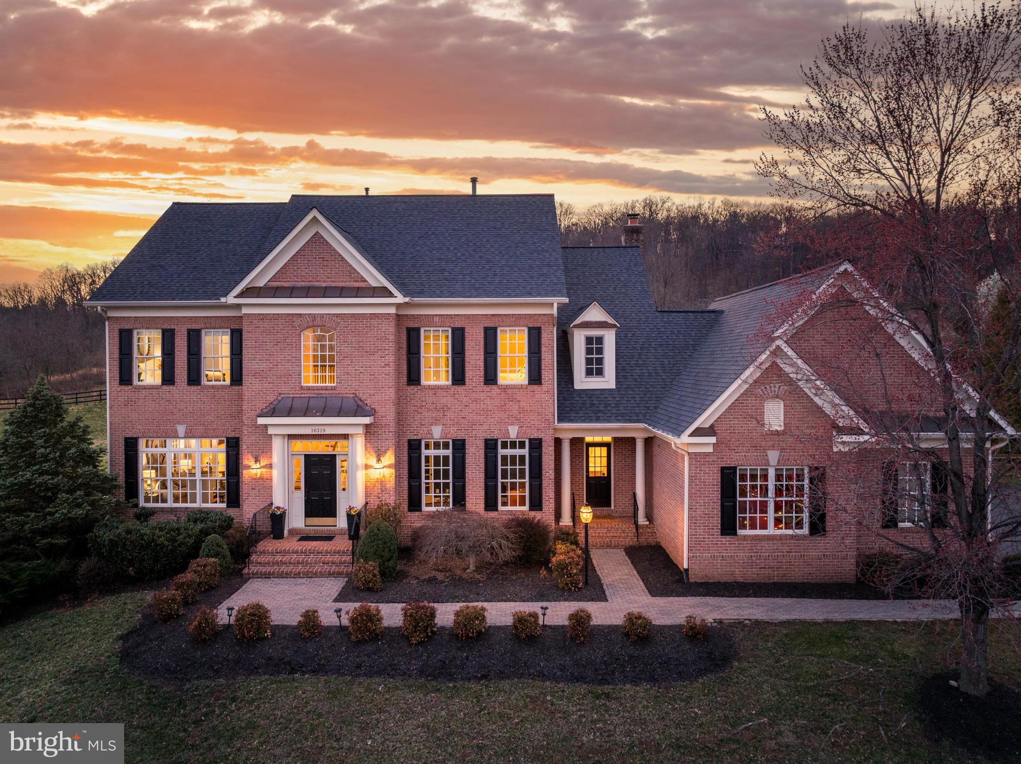RASPBERRY FALLS - Residential