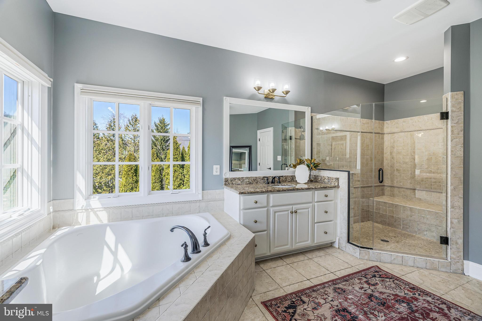 RASPBERRY FALLS - Residential