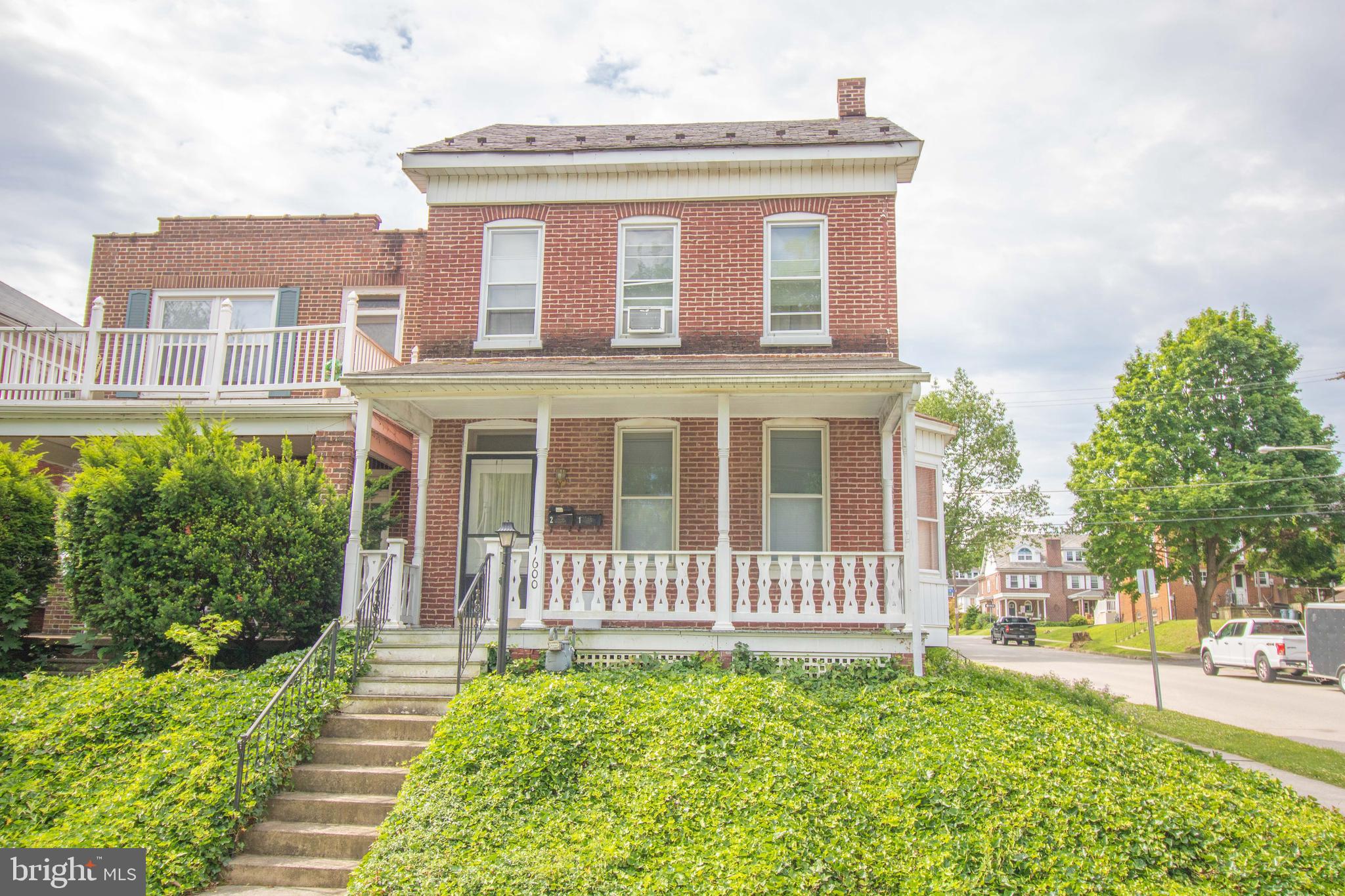 ELMWOOD - Residential Income