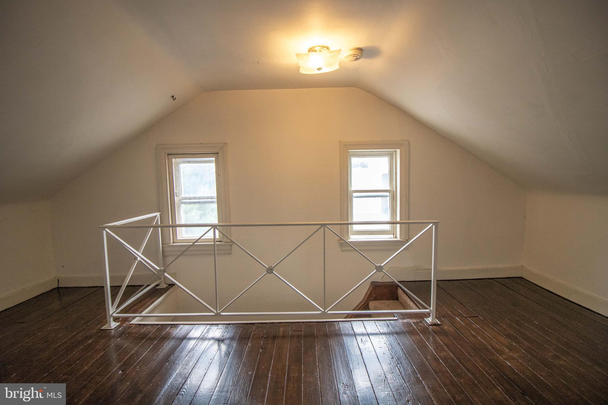ELMWOOD - Residential Income
