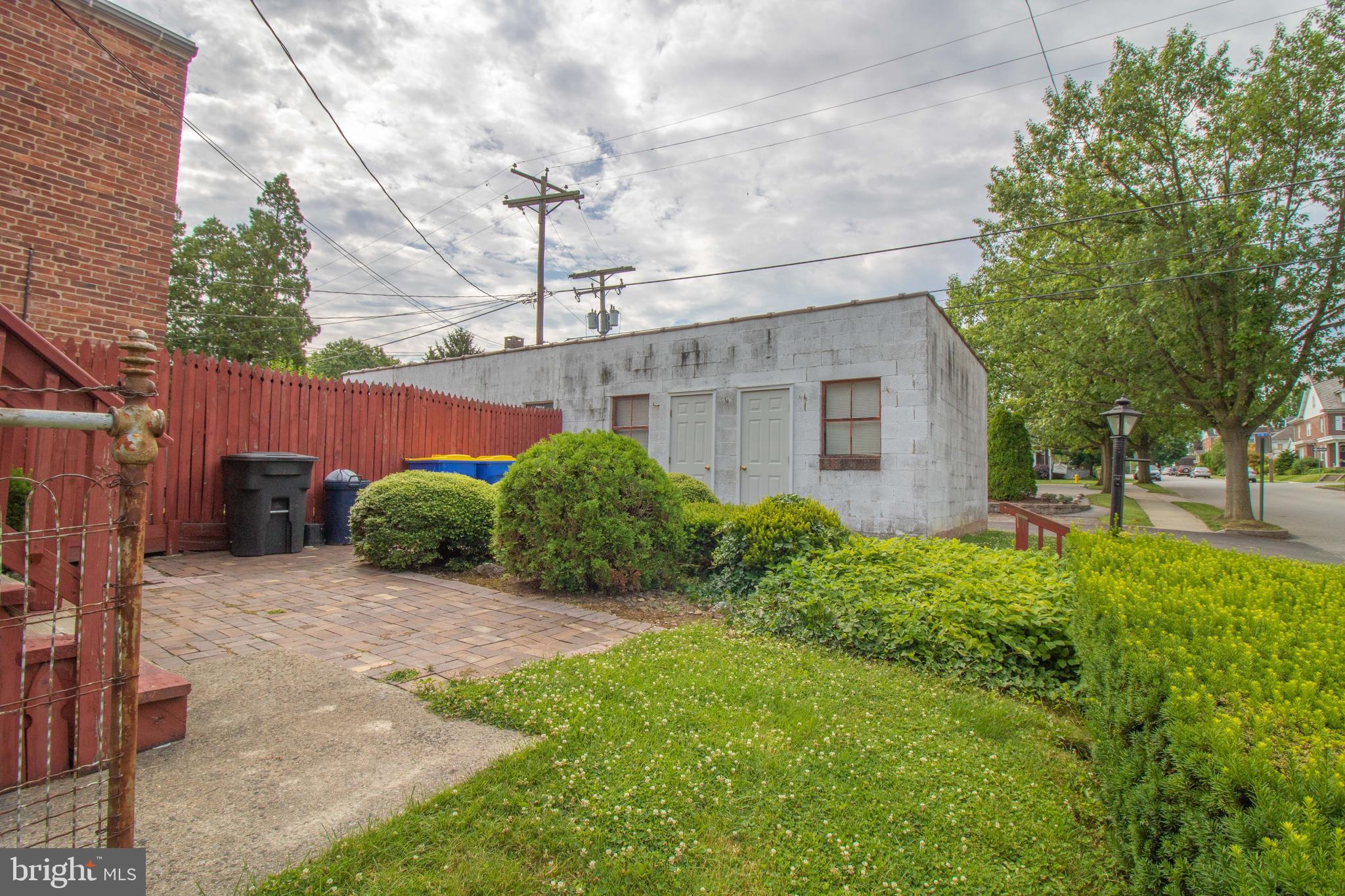 ELMWOOD - Residential Income