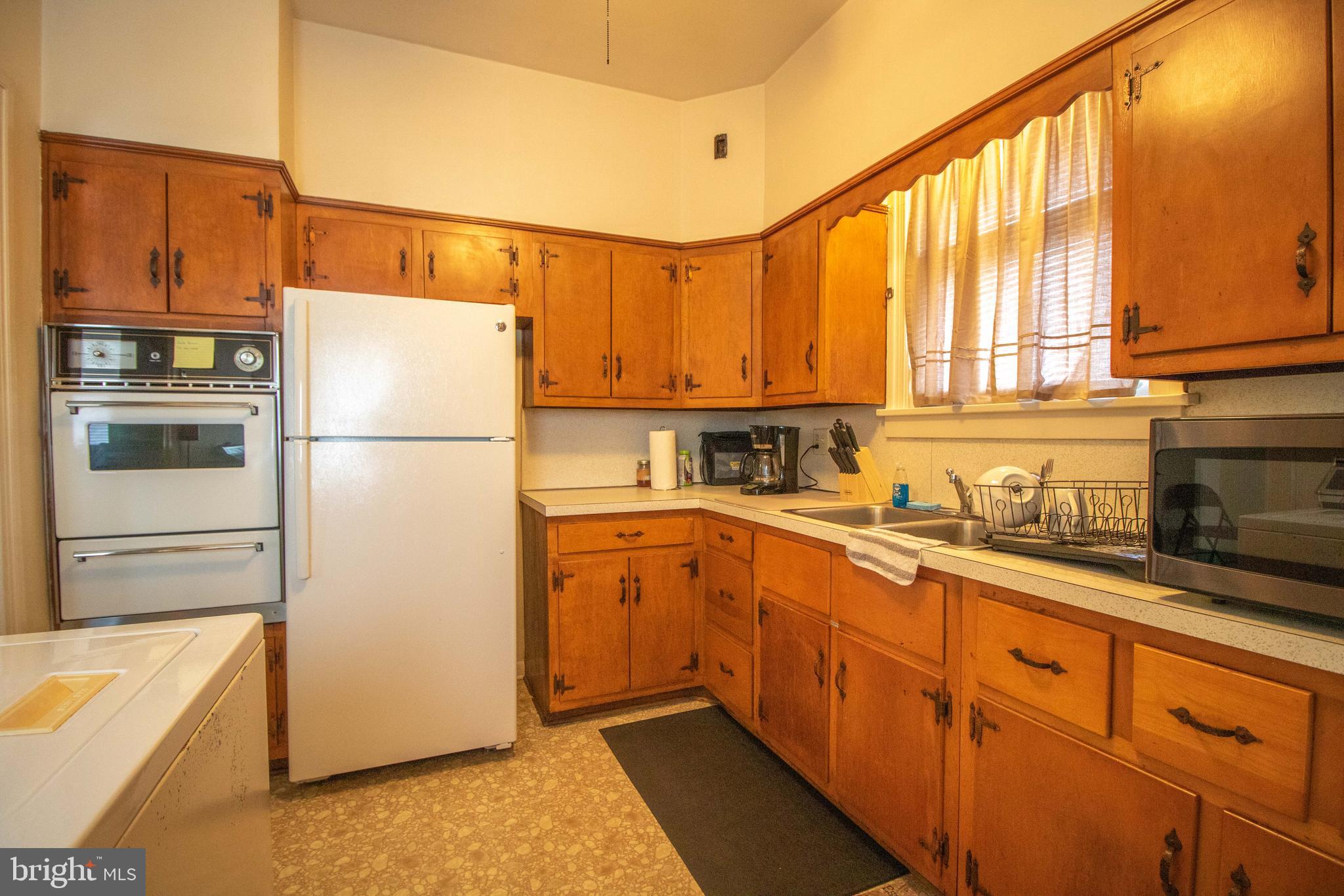 ELMWOOD - Residential Income