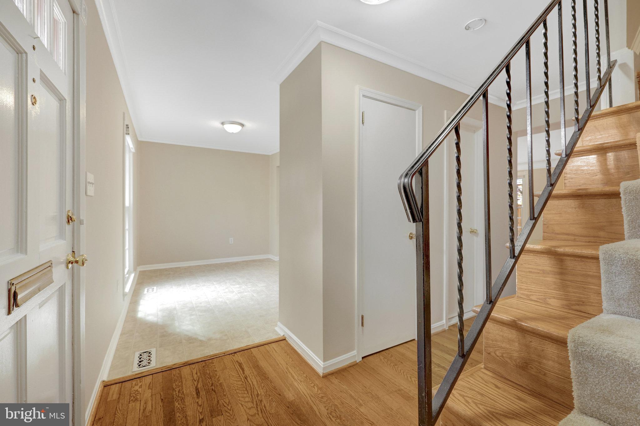RESTON - Residential