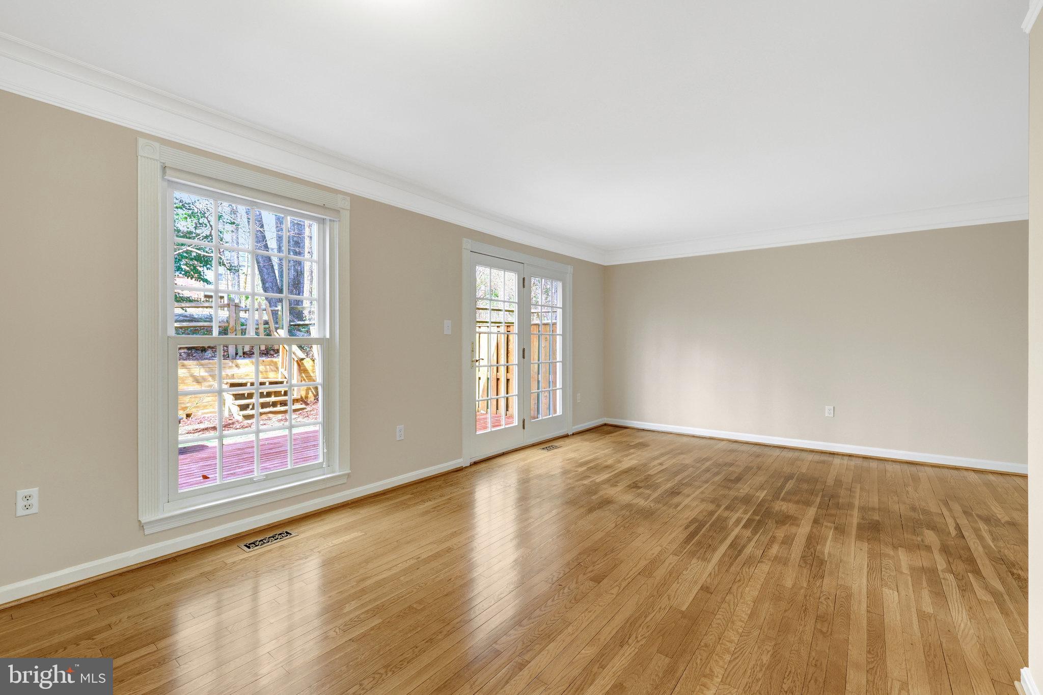 RESTON - Residential