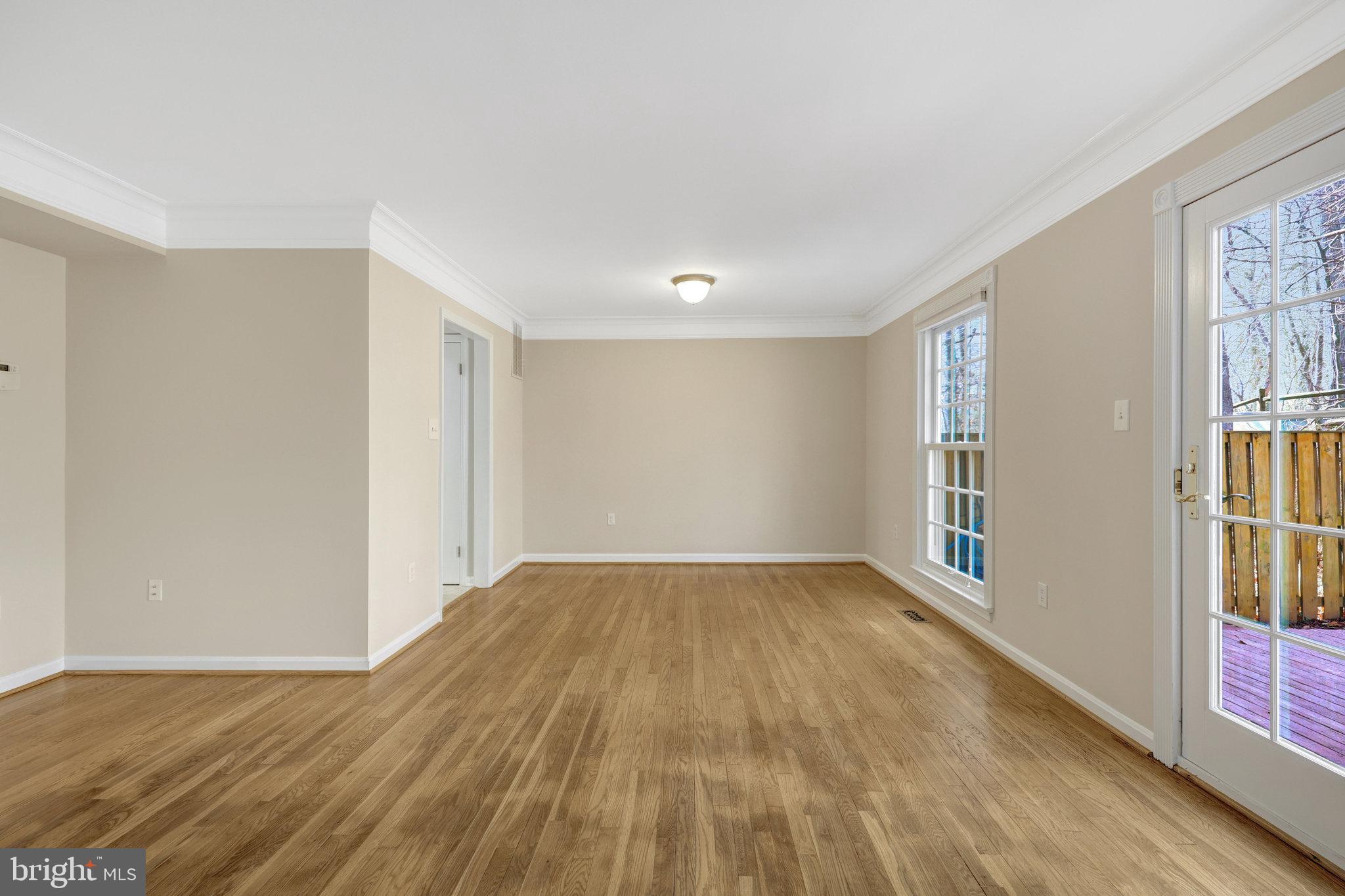 RESTON - Residential