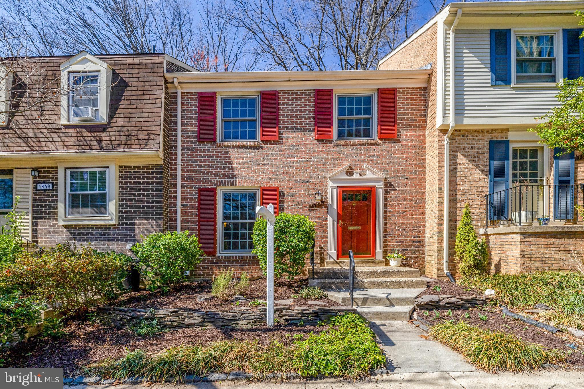 RESTON - Residential