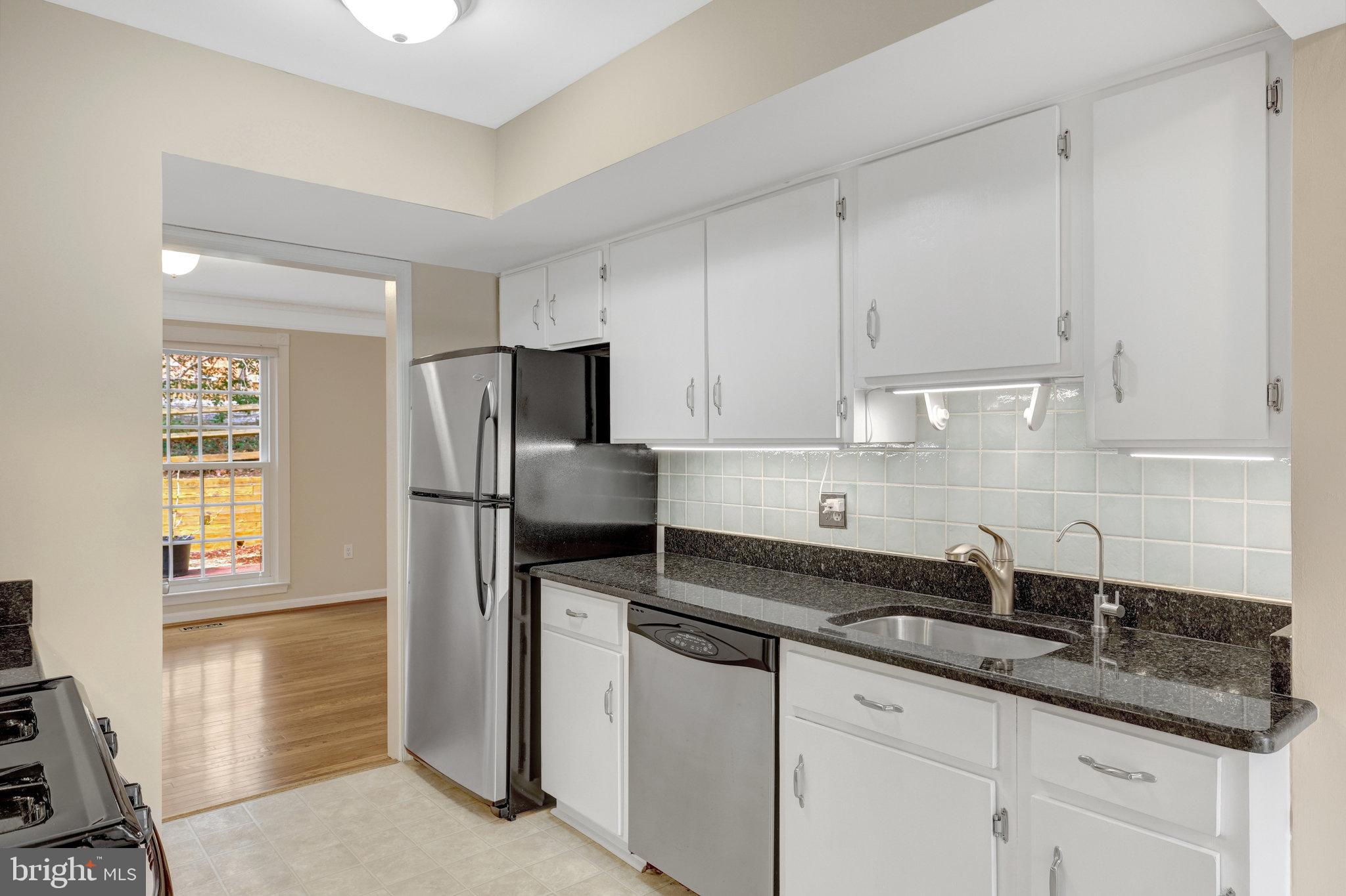 RESTON - Residential