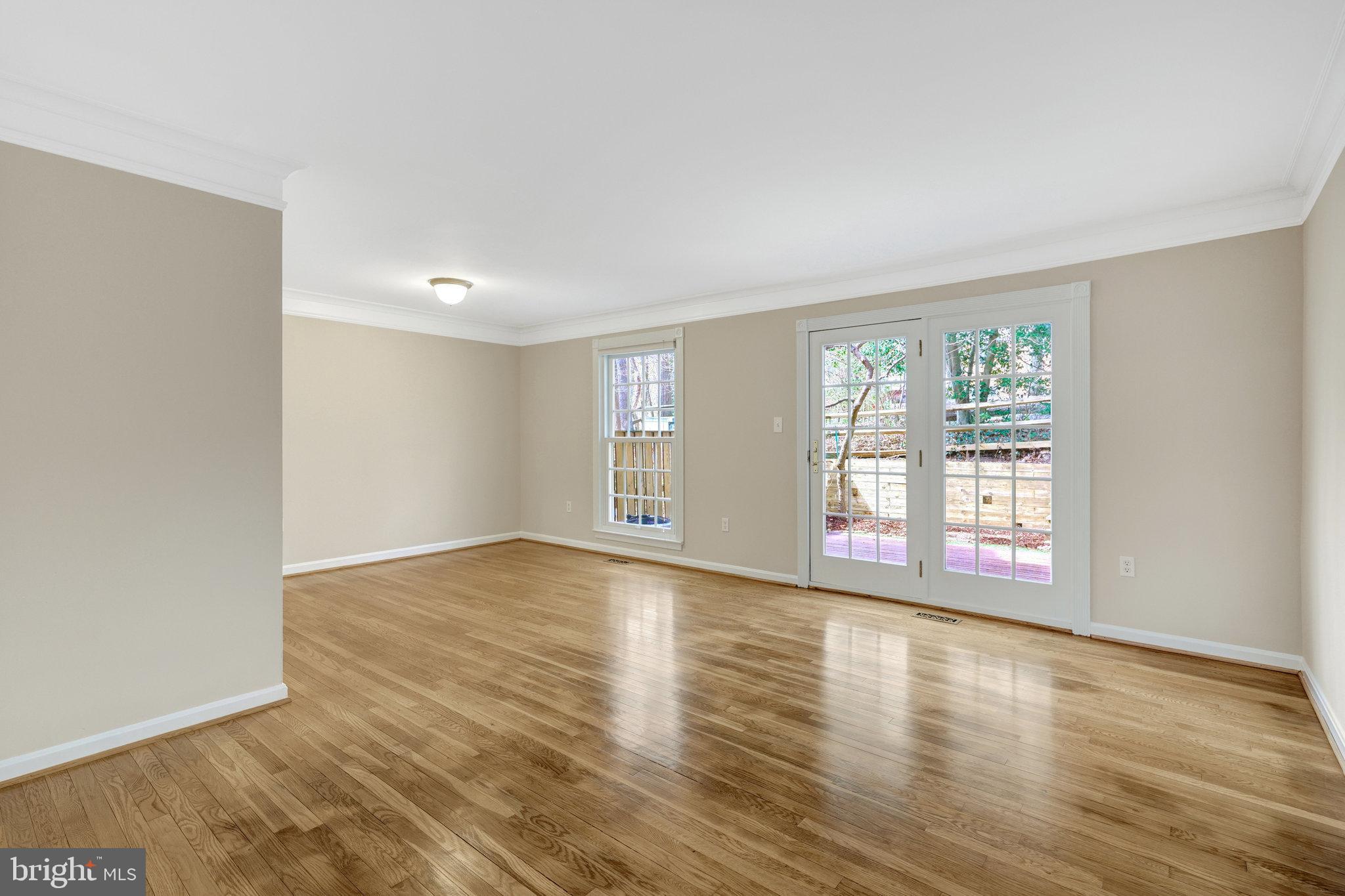 RESTON - Residential