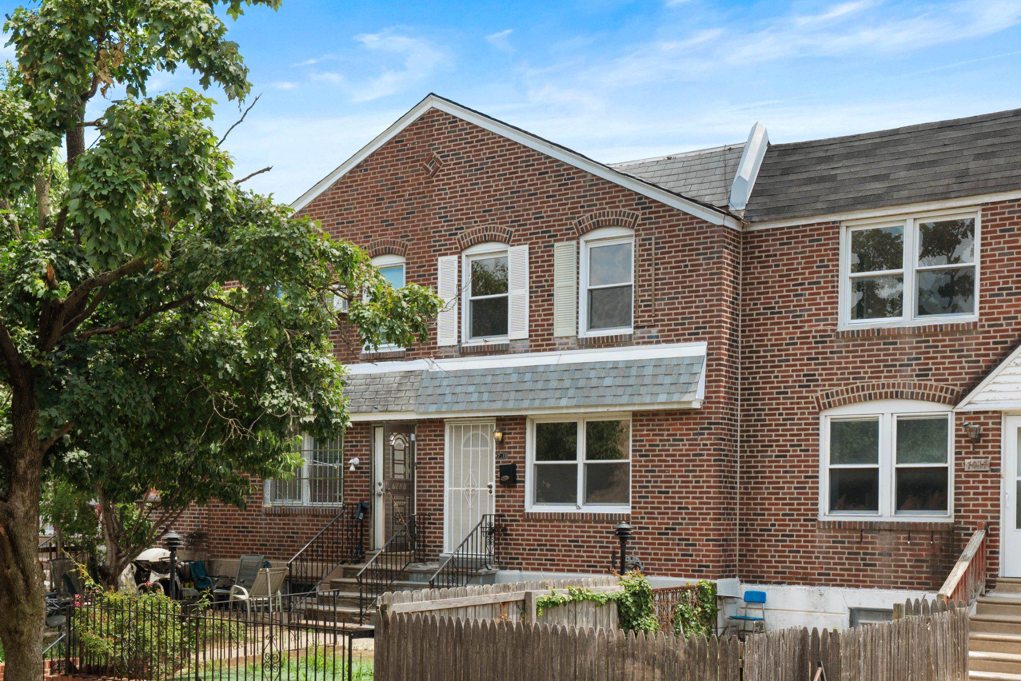 OXFORD CIRCLE - Residential