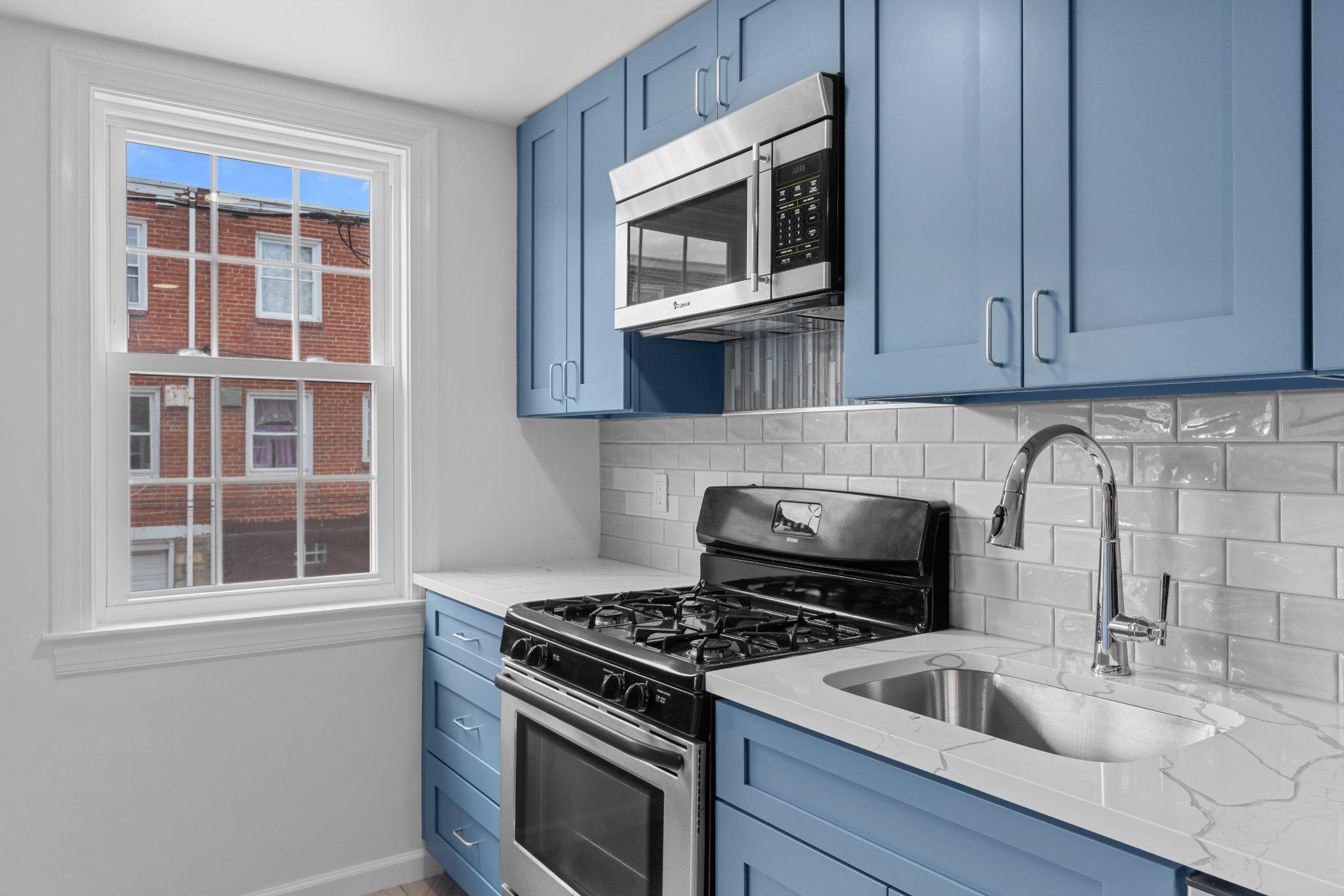 OXFORD CIRCLE - Residential