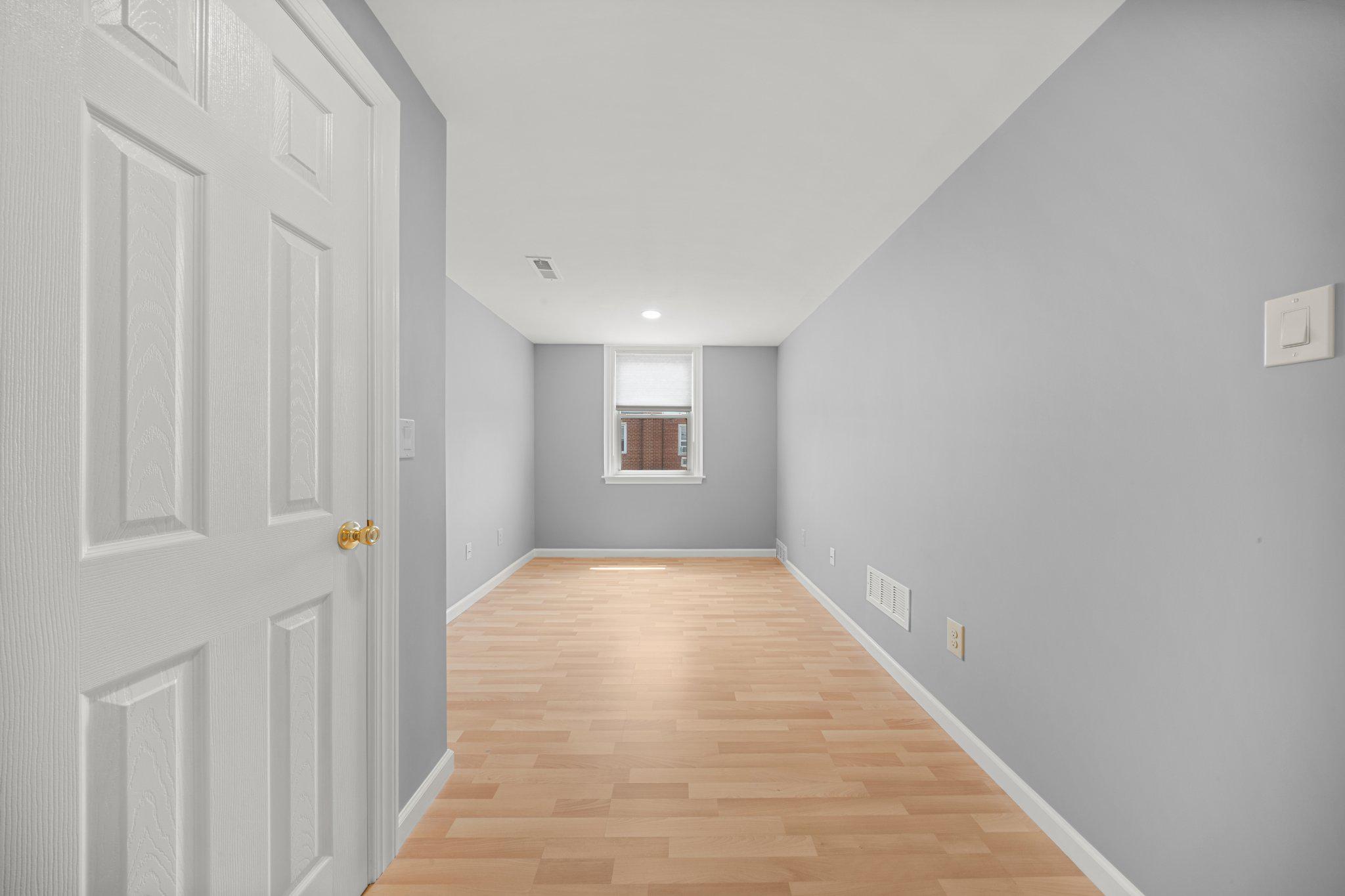OXFORD CIRCLE - Residential