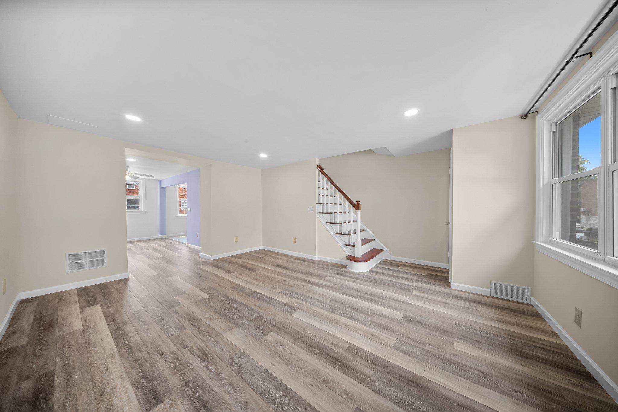 OXFORD CIRCLE - Residential