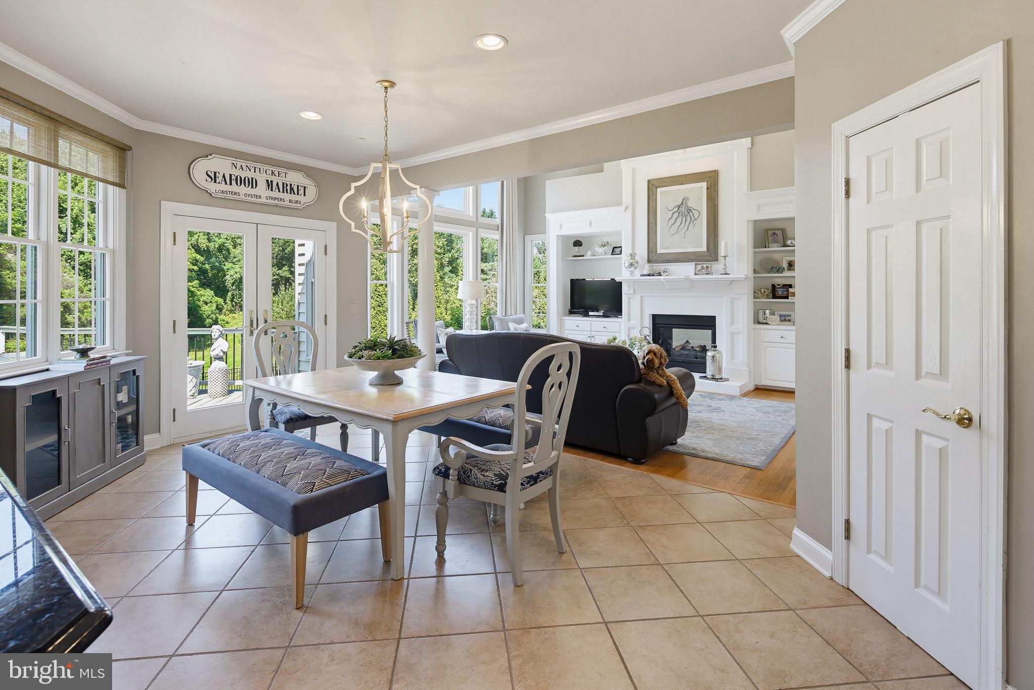 FOX VALLEY ESTATES - Residential