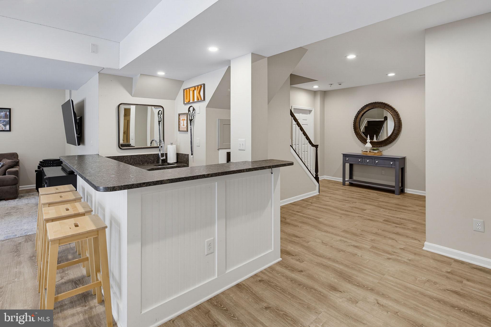 FOX VALLEY ESTATES - Residential