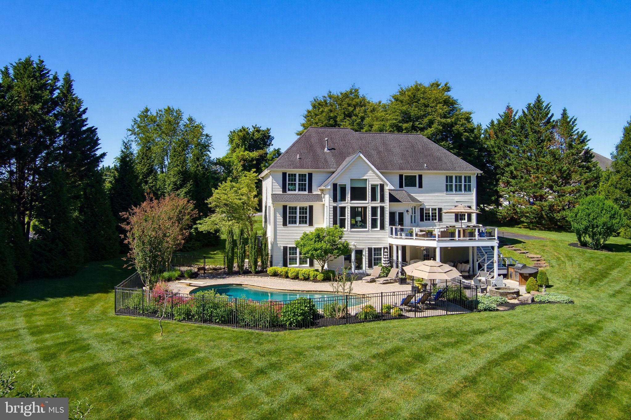 FOX VALLEY ESTATES - Residential