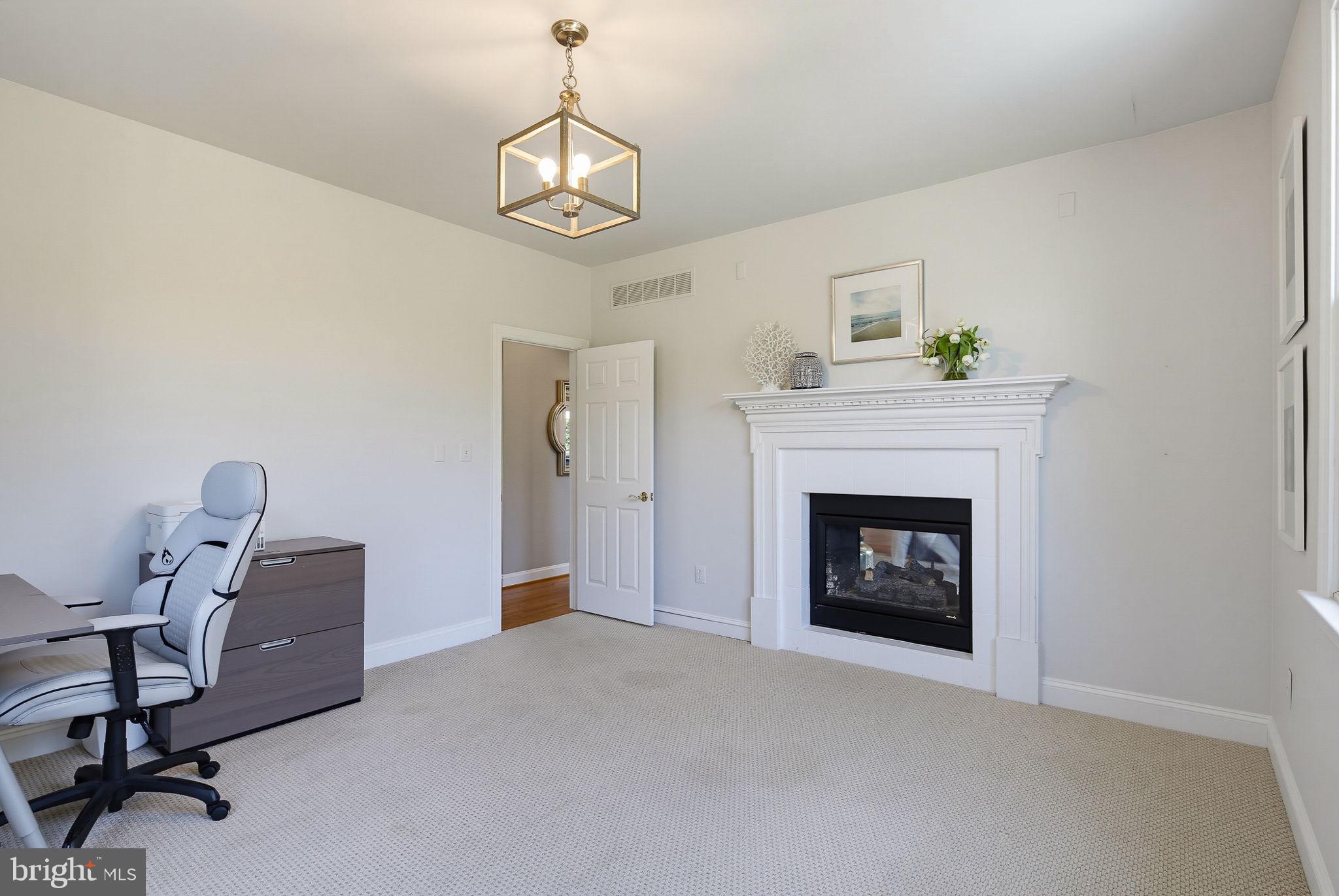 FOX VALLEY ESTATES - Residential