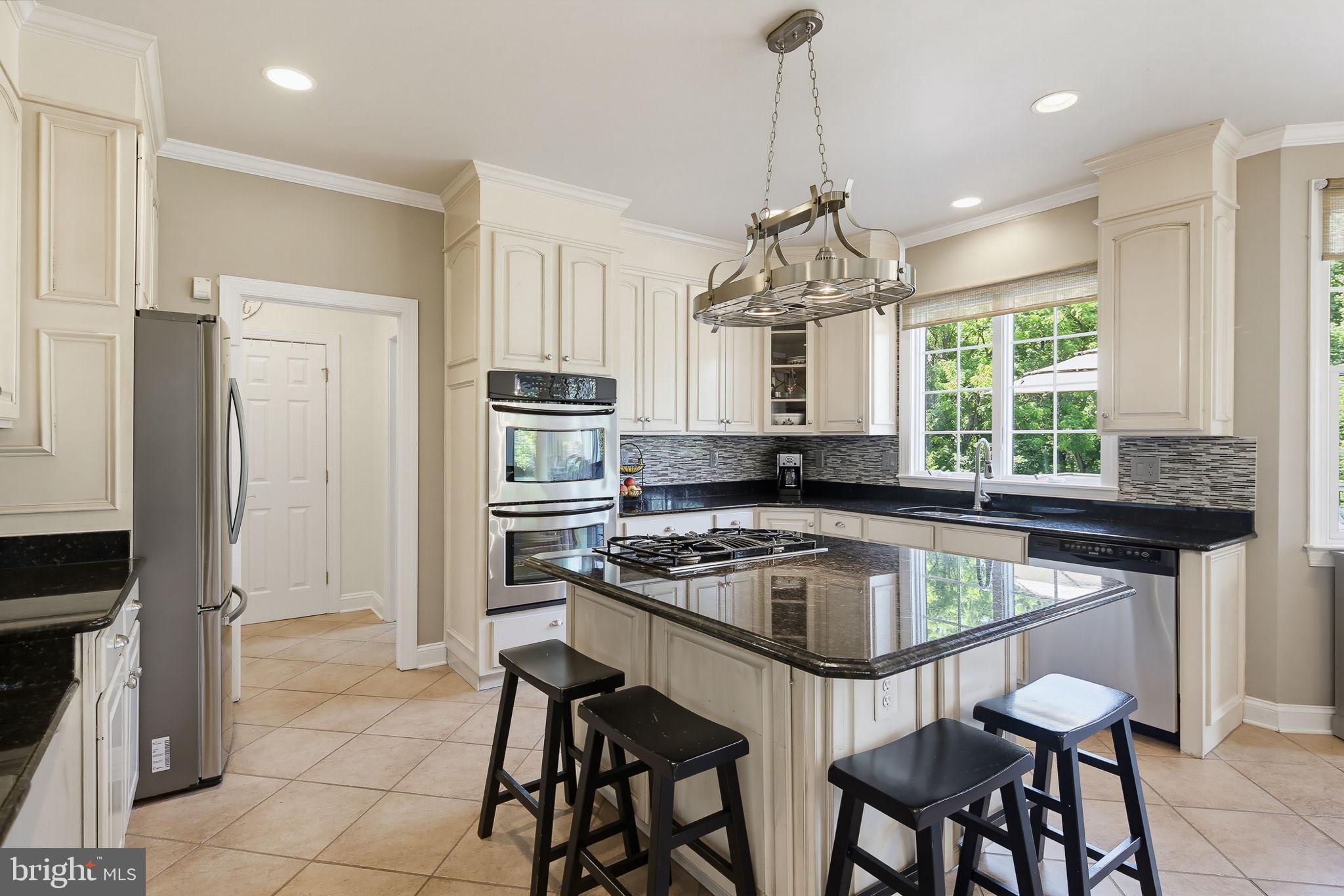 FOX VALLEY ESTATES - Residential