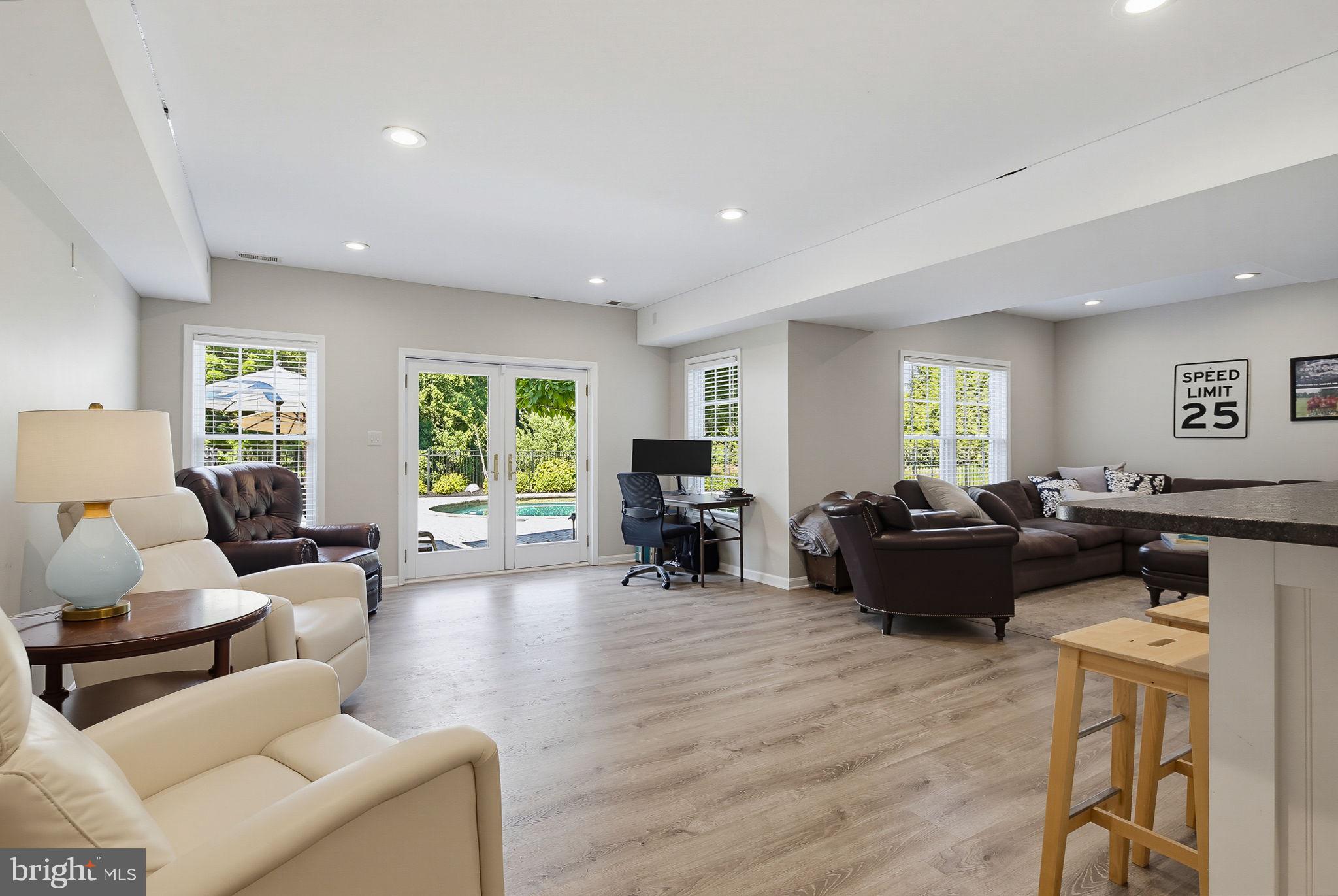 FOX VALLEY ESTATES - Residential