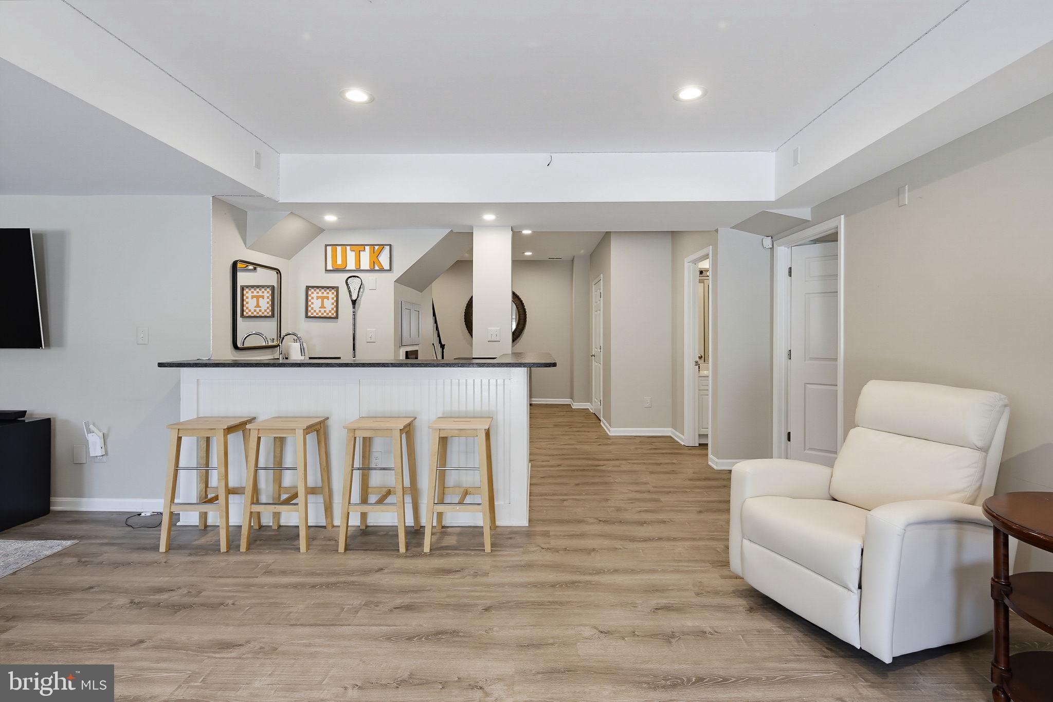 FOX VALLEY ESTATES - Residential
