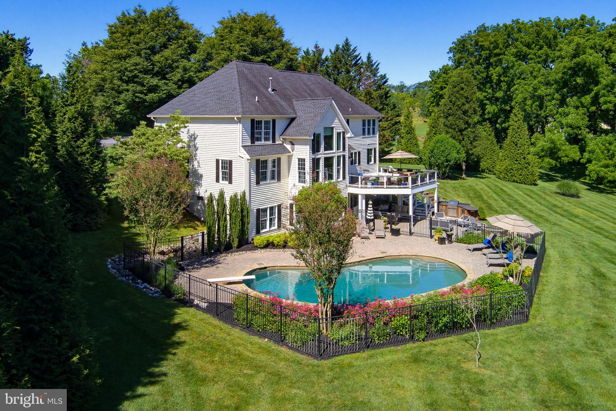 FOX VALLEY ESTATES - Residential