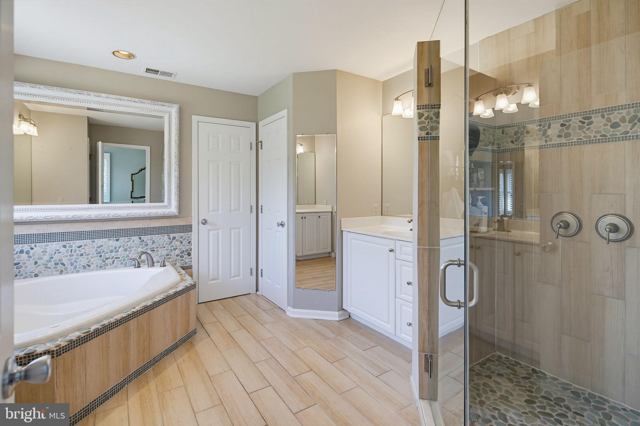 FOX VALLEY ESTATES - Residential