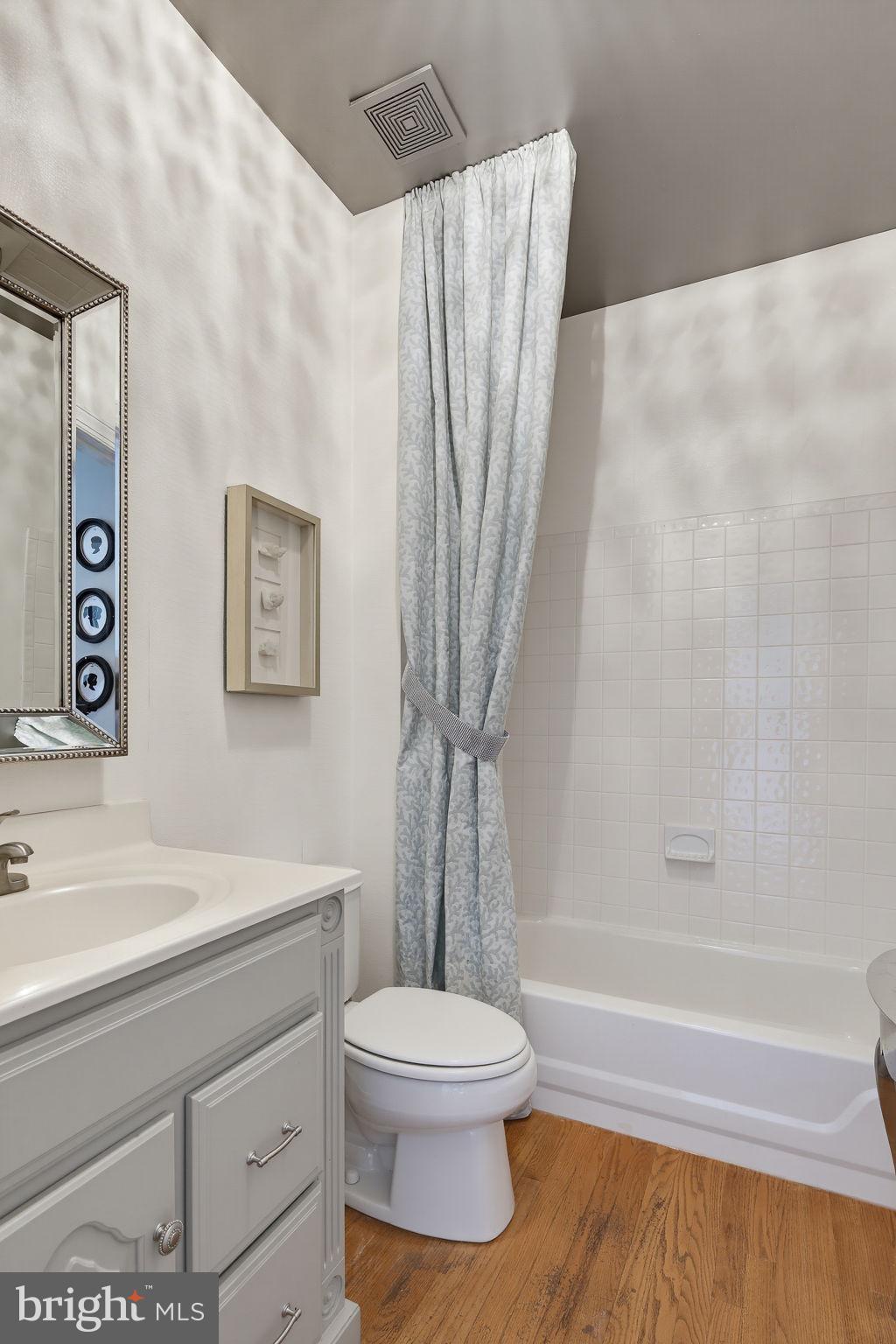 FOX VALLEY ESTATES - Residential