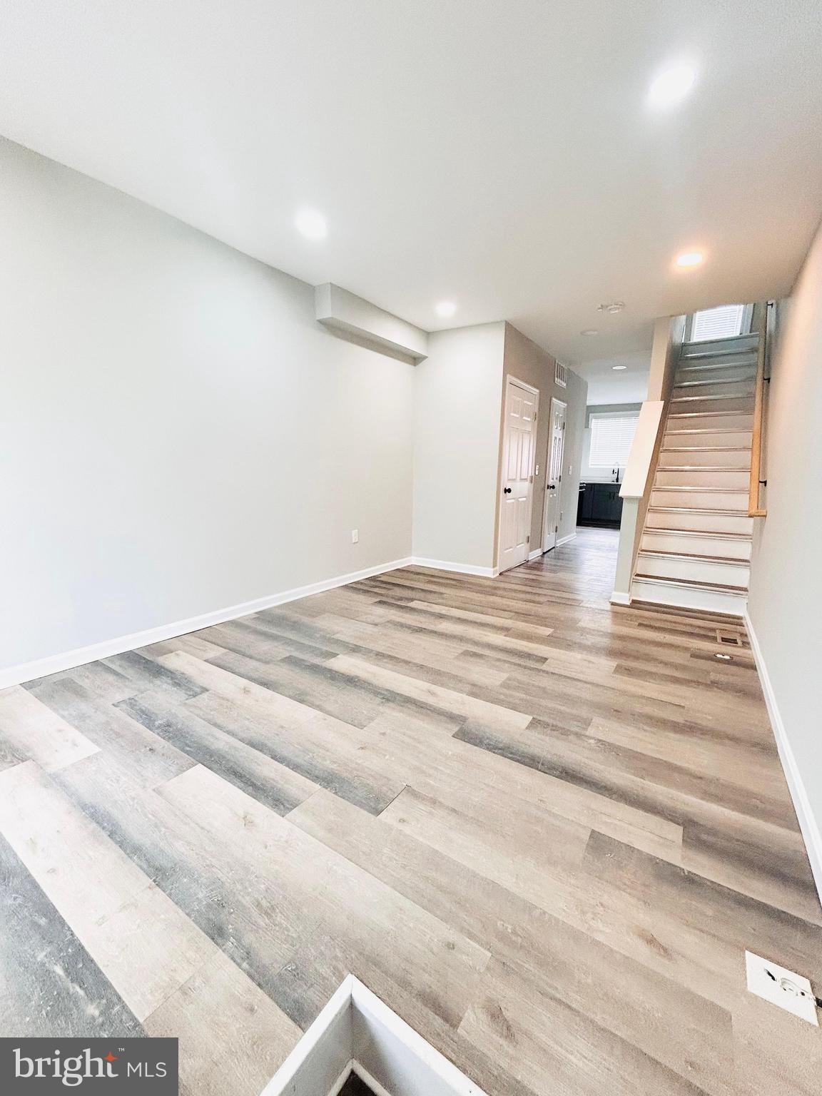 MONDAWMIN - Residential