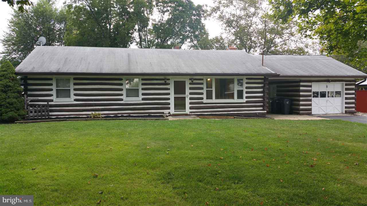 The search is over, this is the home you?ve been waiting for! Affordable, just the right amount of space, and a level, spacious, front and back yard, including a beautiful mature grape vine out back. Enjoy this home with fresh paint, hard wood floors, and a full unfinished basement waiting for you to make it your own, the possibilities are endless!