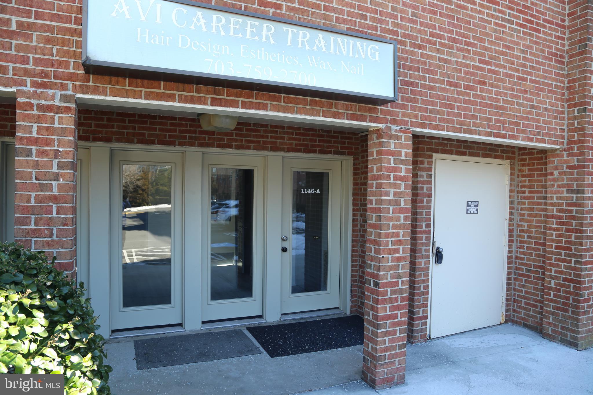LEIGH CORNERS - Commercial Lease