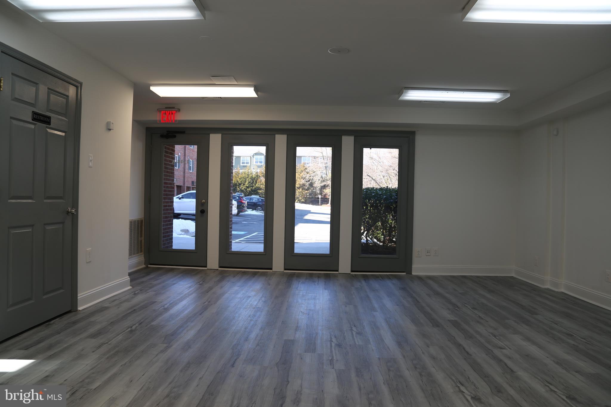 LEIGH CORNERS - Commercial Lease