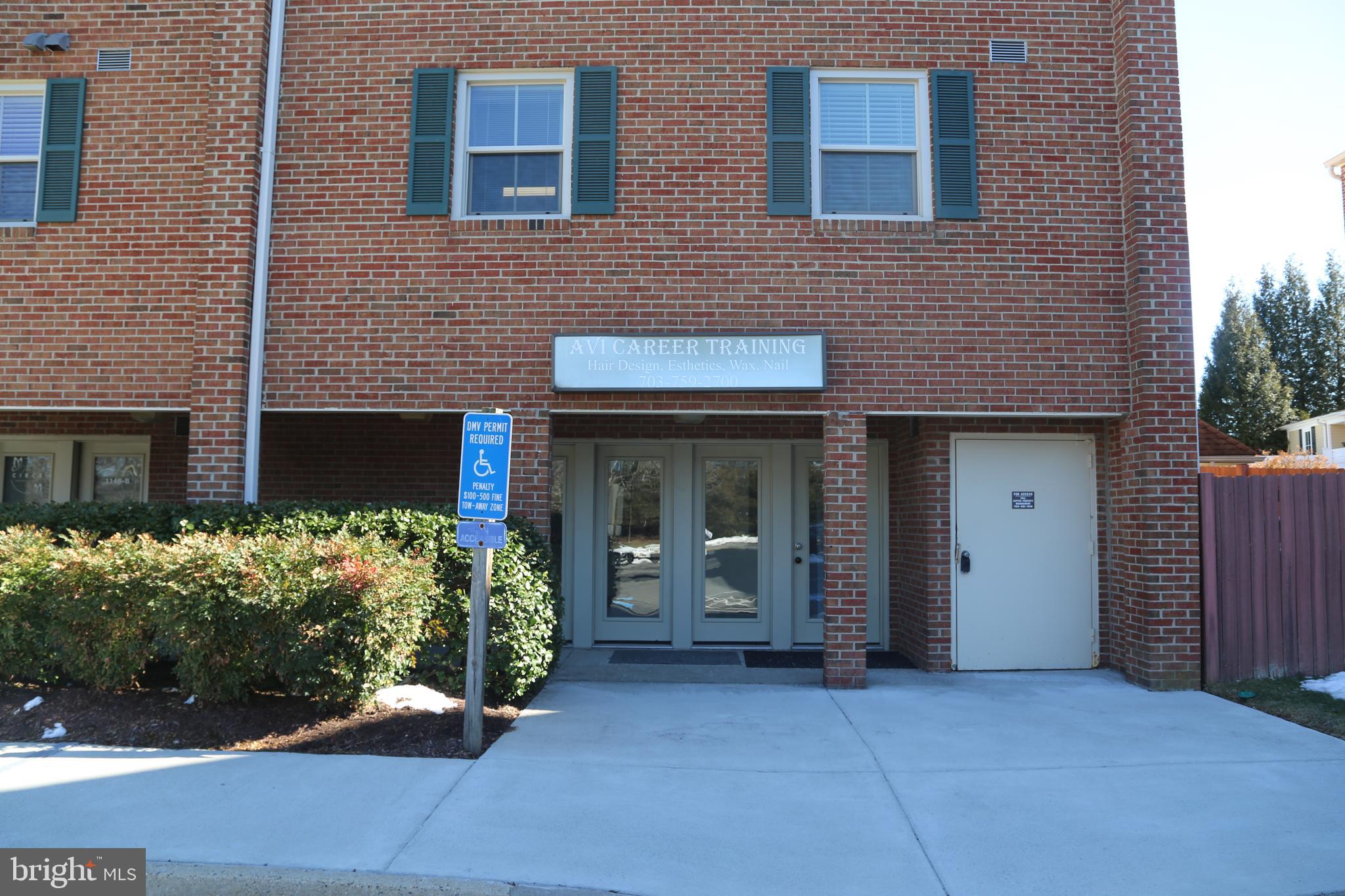 LEIGH CORNERS - Commercial Lease