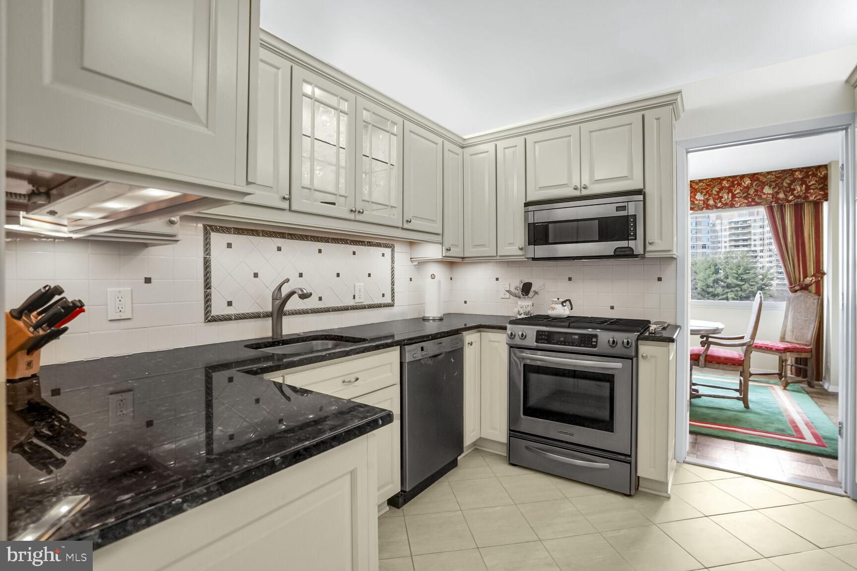 CHEVY CHASE VILLAGE - Residential