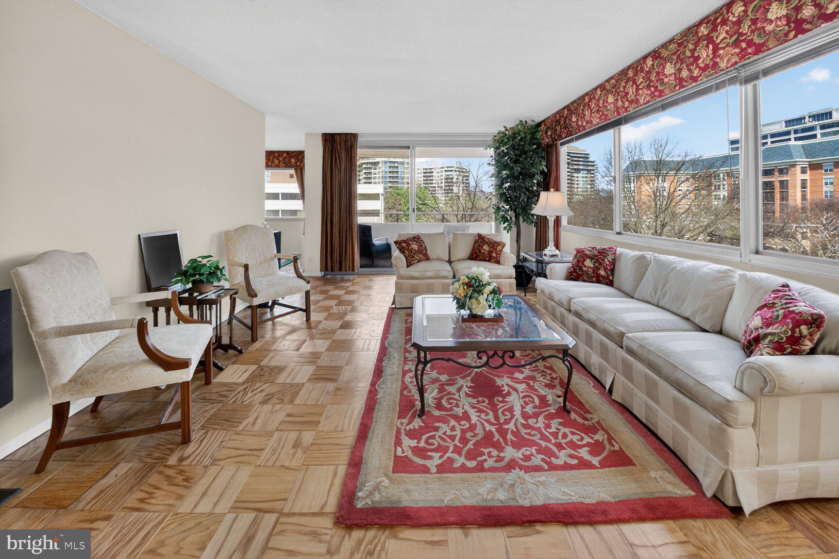 CHEVY CHASE VILLAGE - Residential
