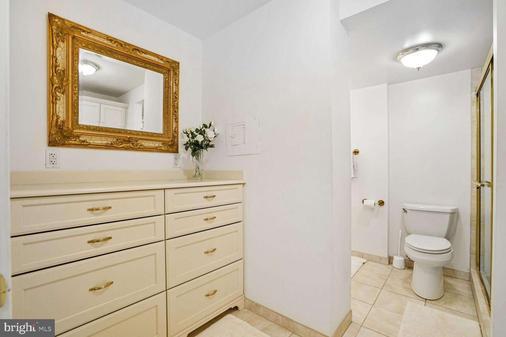 CHEVY CHASE VILLAGE - Residential