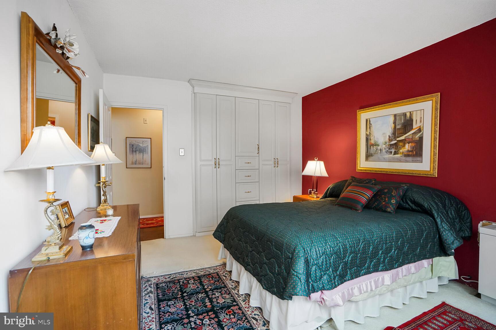 CHEVY CHASE VILLAGE - Residential