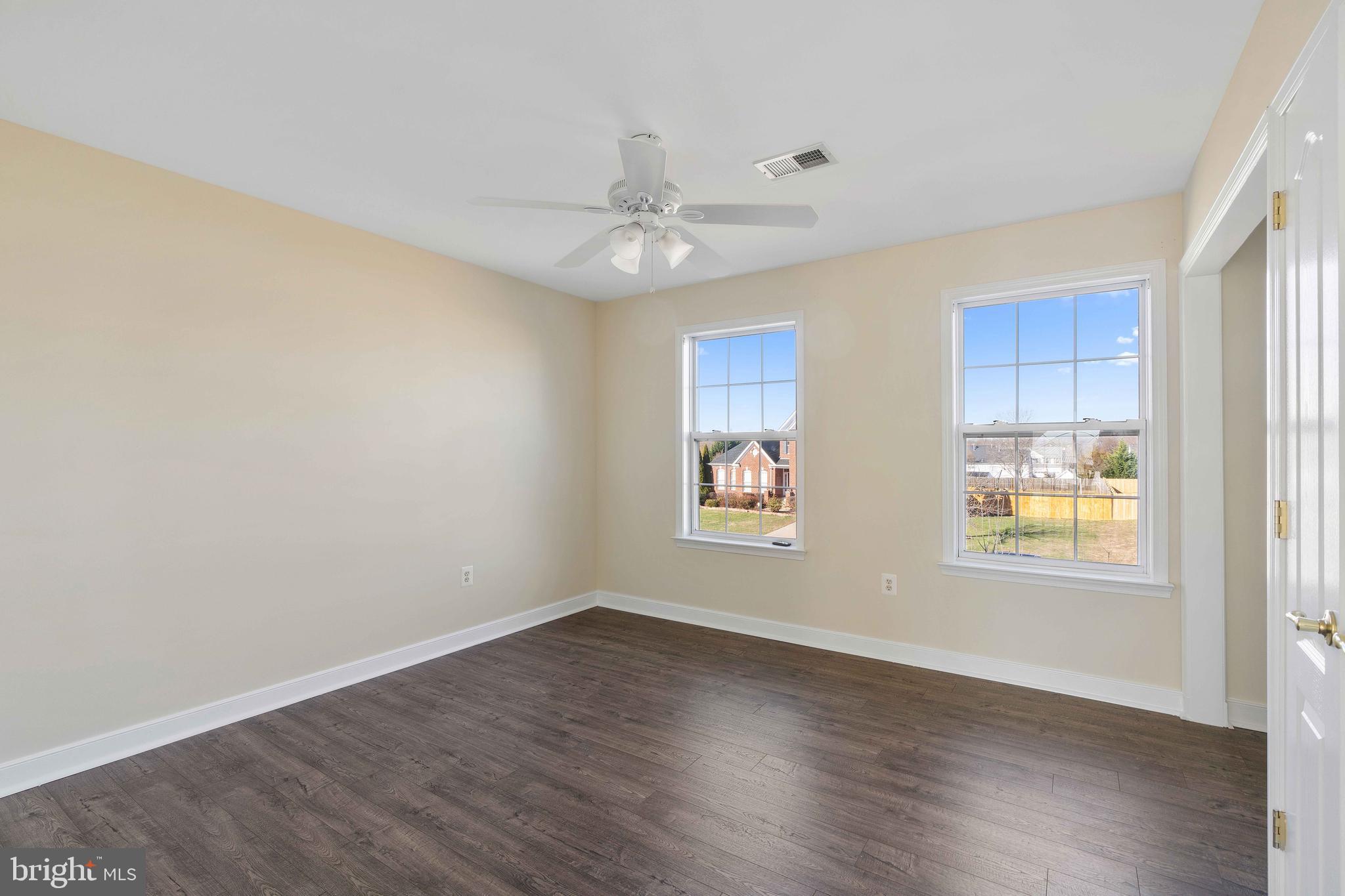RIDGEFIELD - Residential