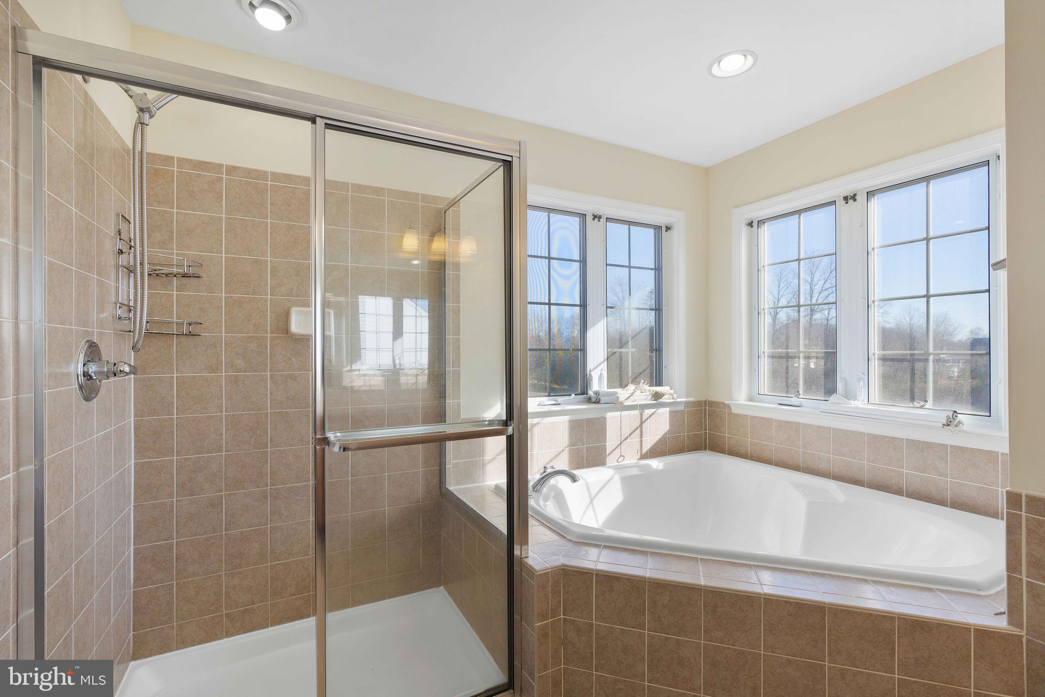 RIDGEFIELD - Residential