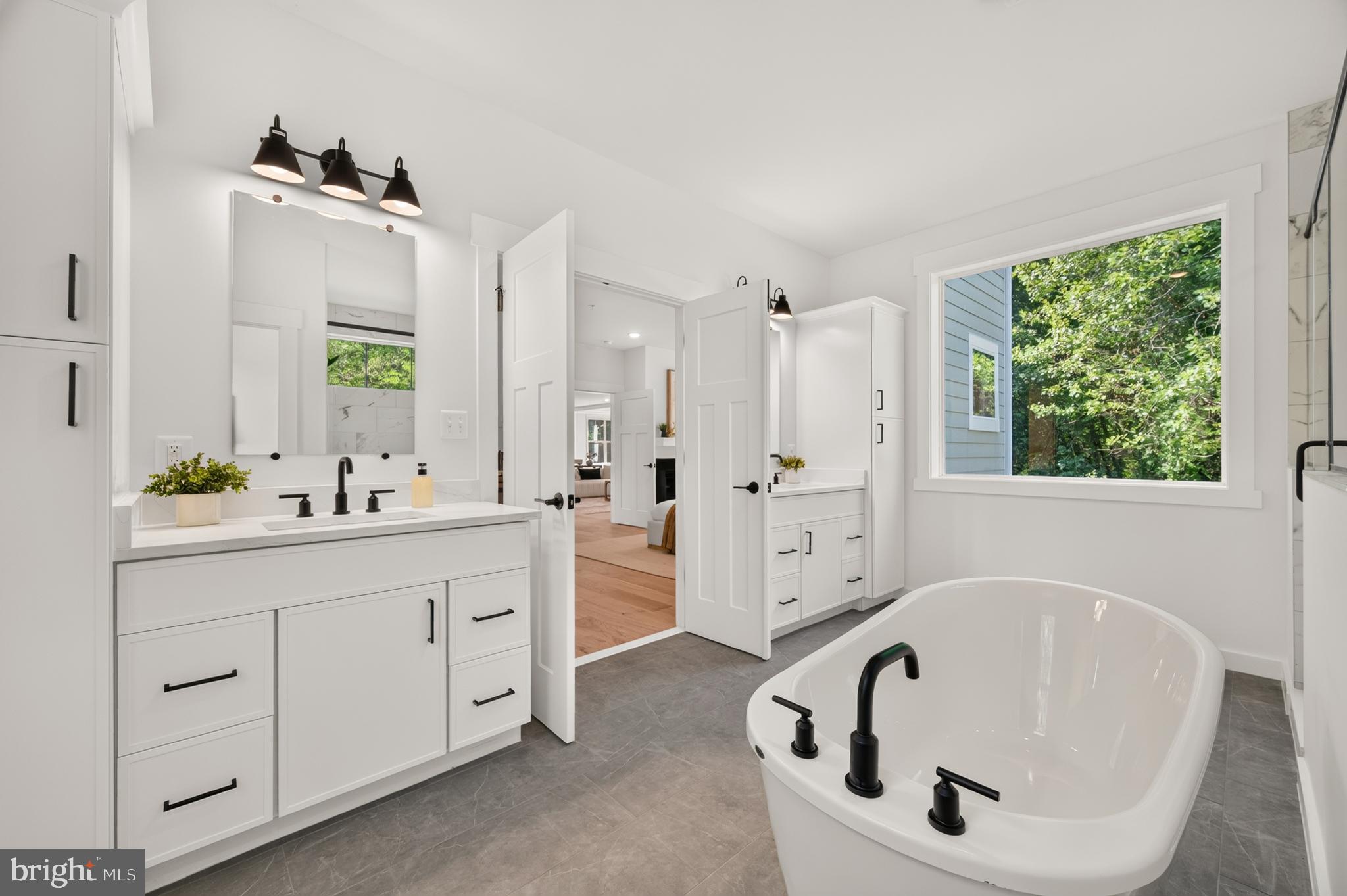 MILLERSVILLE - Residential